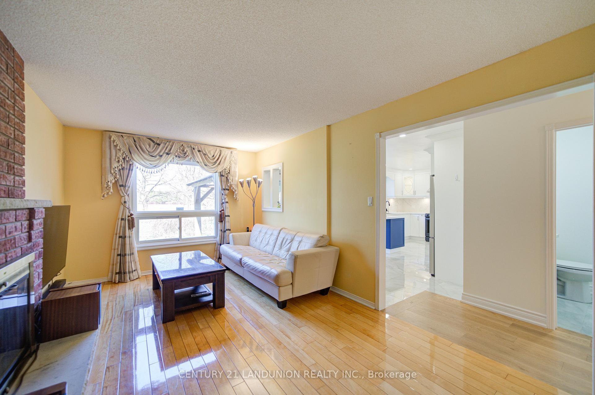 









49


John Stiver

Crescent,
Markham,




ON
L3R 9B6

