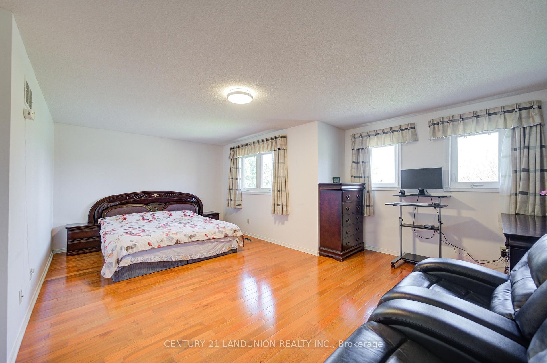 









49


John Stiver

Crescent,
Markham,




ON
L3R 9B6

