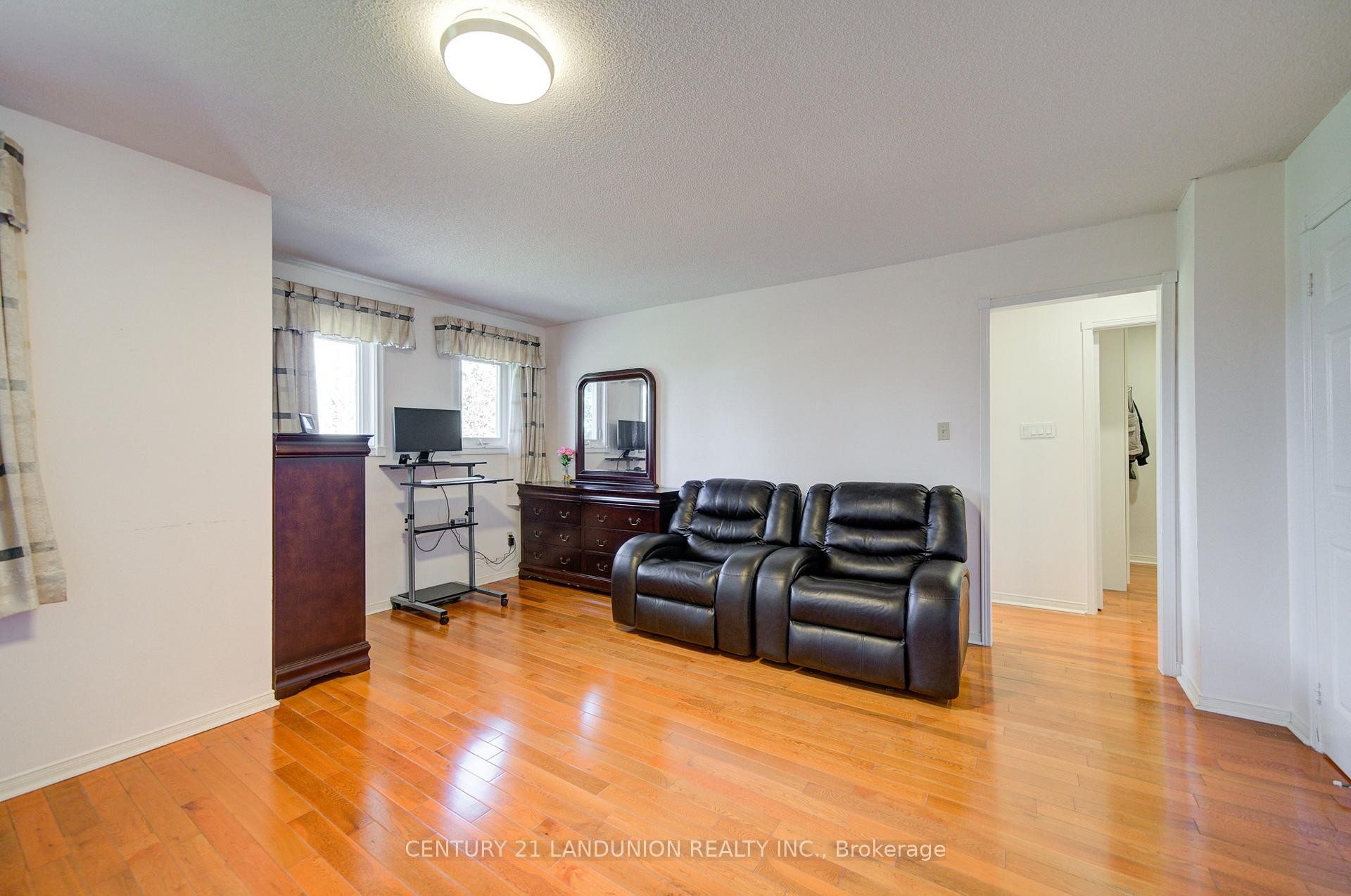 









49


John Stiver

Crescent,
Markham,




ON
L3R 9B6

