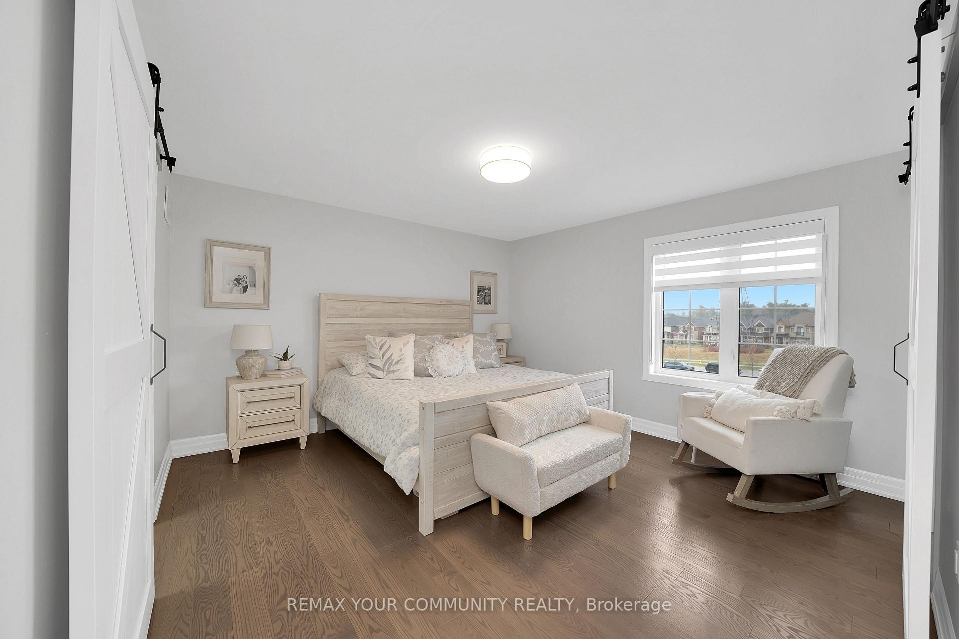 









313


Kleinburg Summit

Way,
Vaughan,




ON
L4H 4S7

