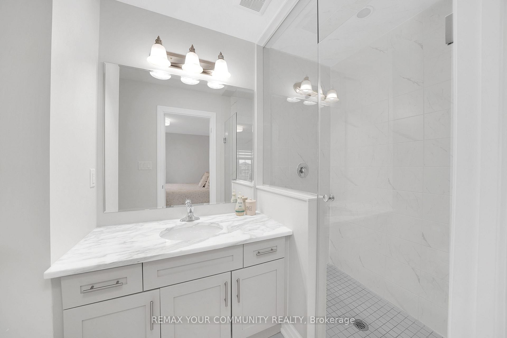 









313


Kleinburg Summit

Way,
Vaughan,




ON
L4H 4S7

