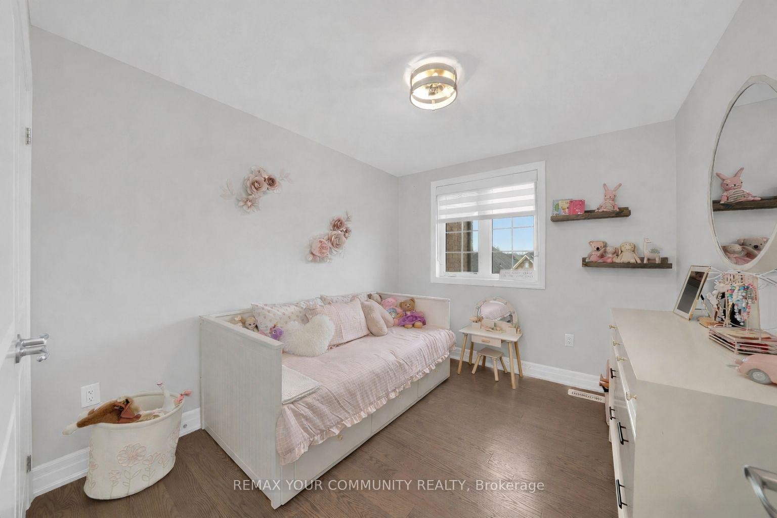 









313


Kleinburg Summit

Way,
Vaughan,




ON
L4H 4S7

