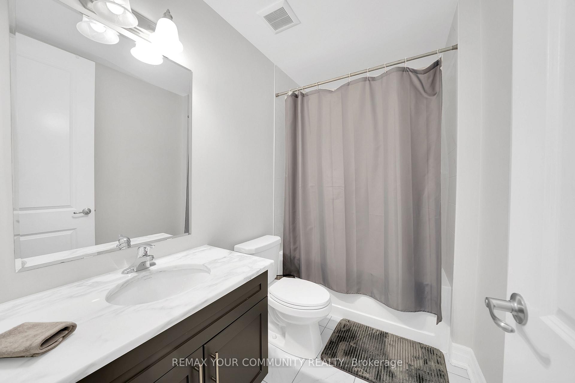 









313


Kleinburg Summit

Way,
Vaughan,




ON
L4H 4S7

