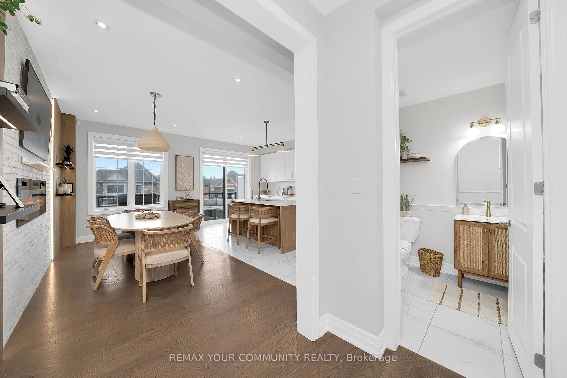 









313


Kleinburg Summit

Way,
Vaughan,




ON
L4H 4S7


