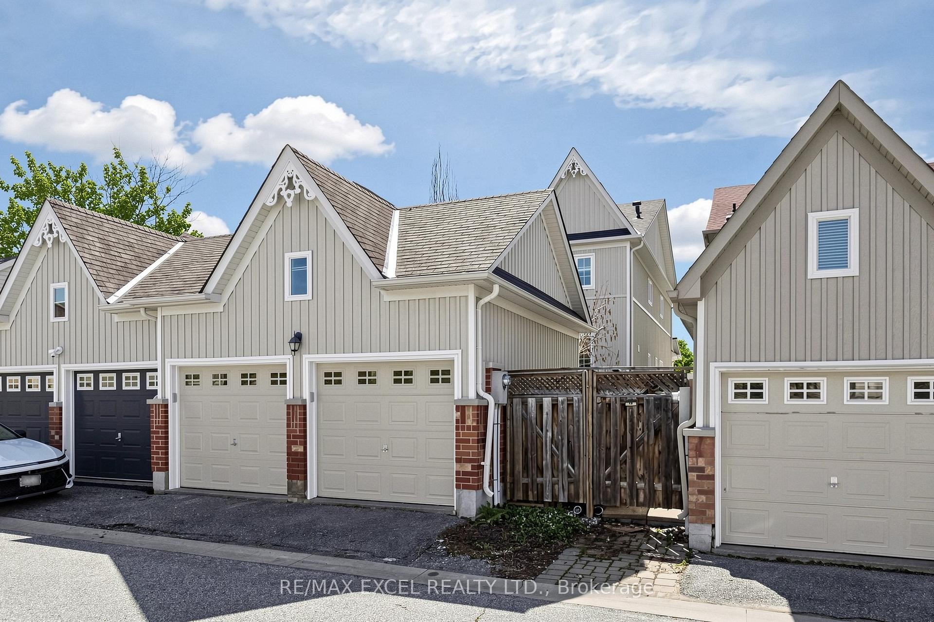 









9


Evaridge

Drive,
Markham,




ON
L6B 1E9

