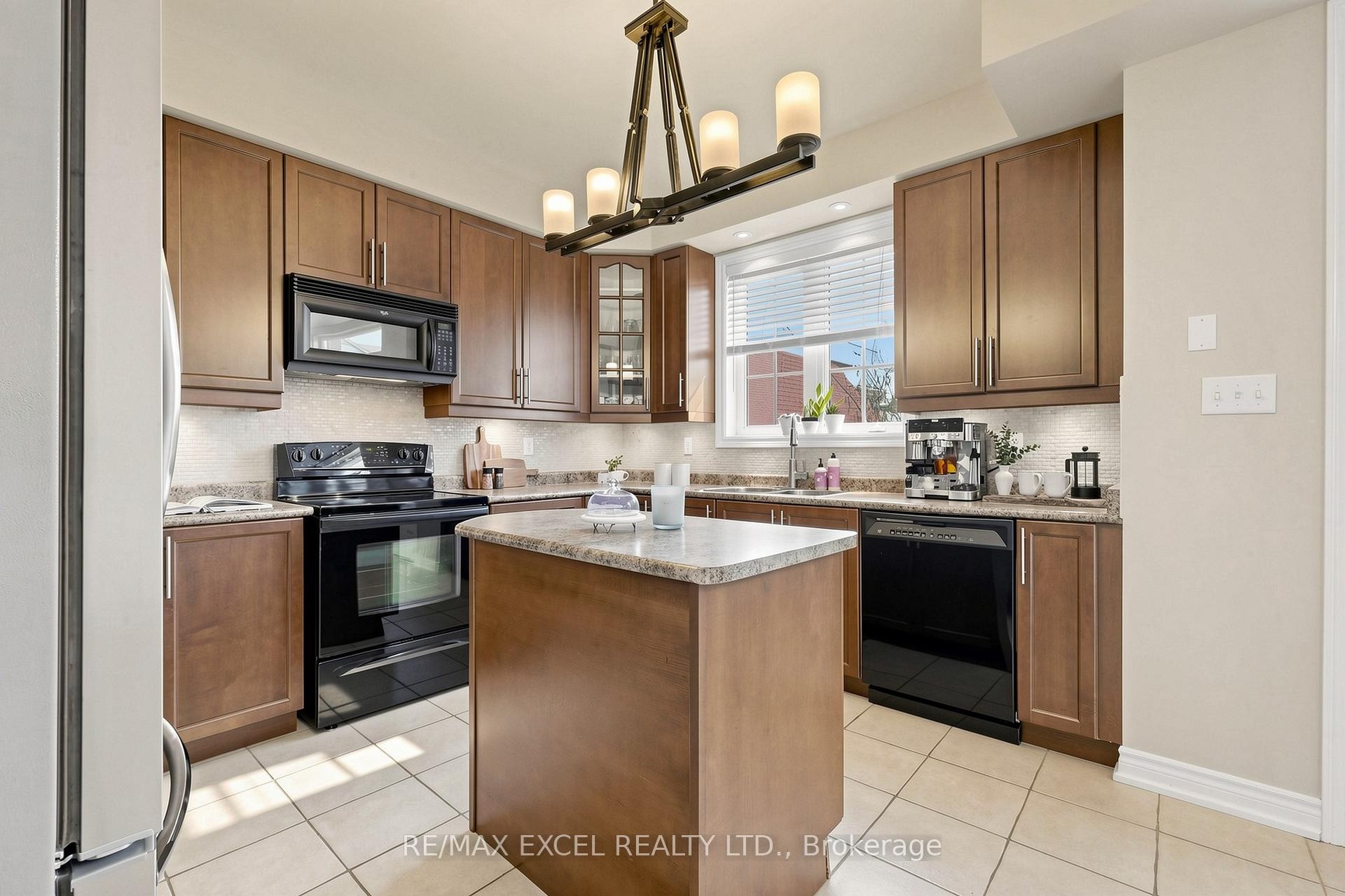 









9


Evaridge

Drive,
Markham,




ON
L6B 1E9

