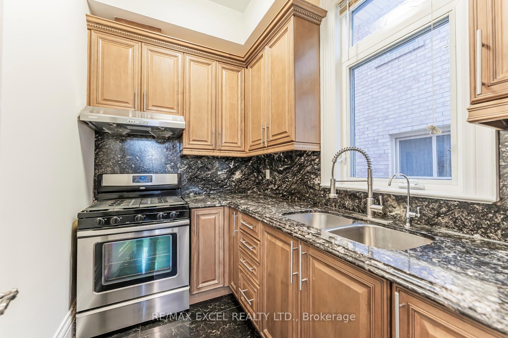 









19


Addison

Street,
Richmond Hill,




ON
L4C 9N1

