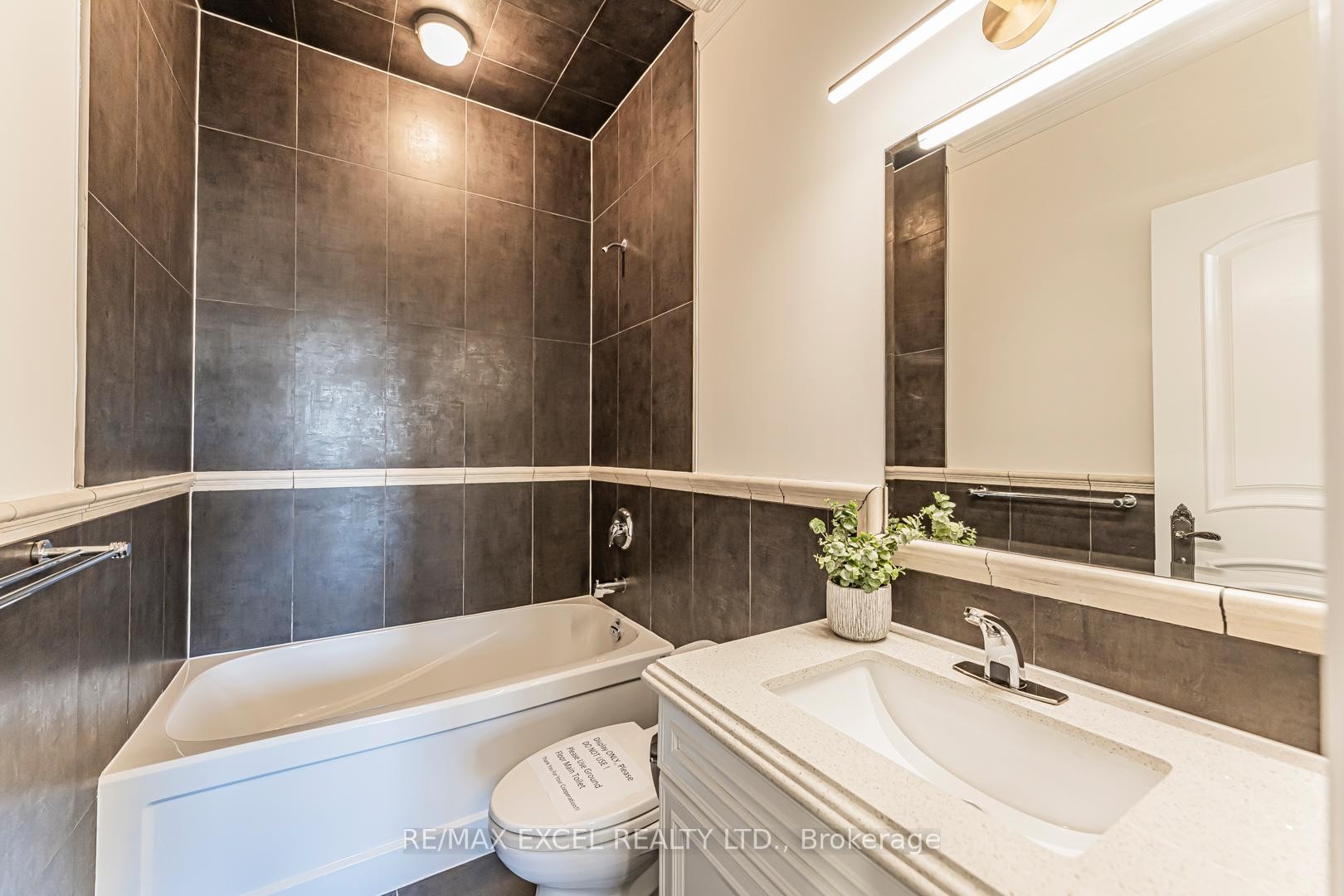 









19


Addison

Street,
Richmond Hill,




ON
L4C 9N1


