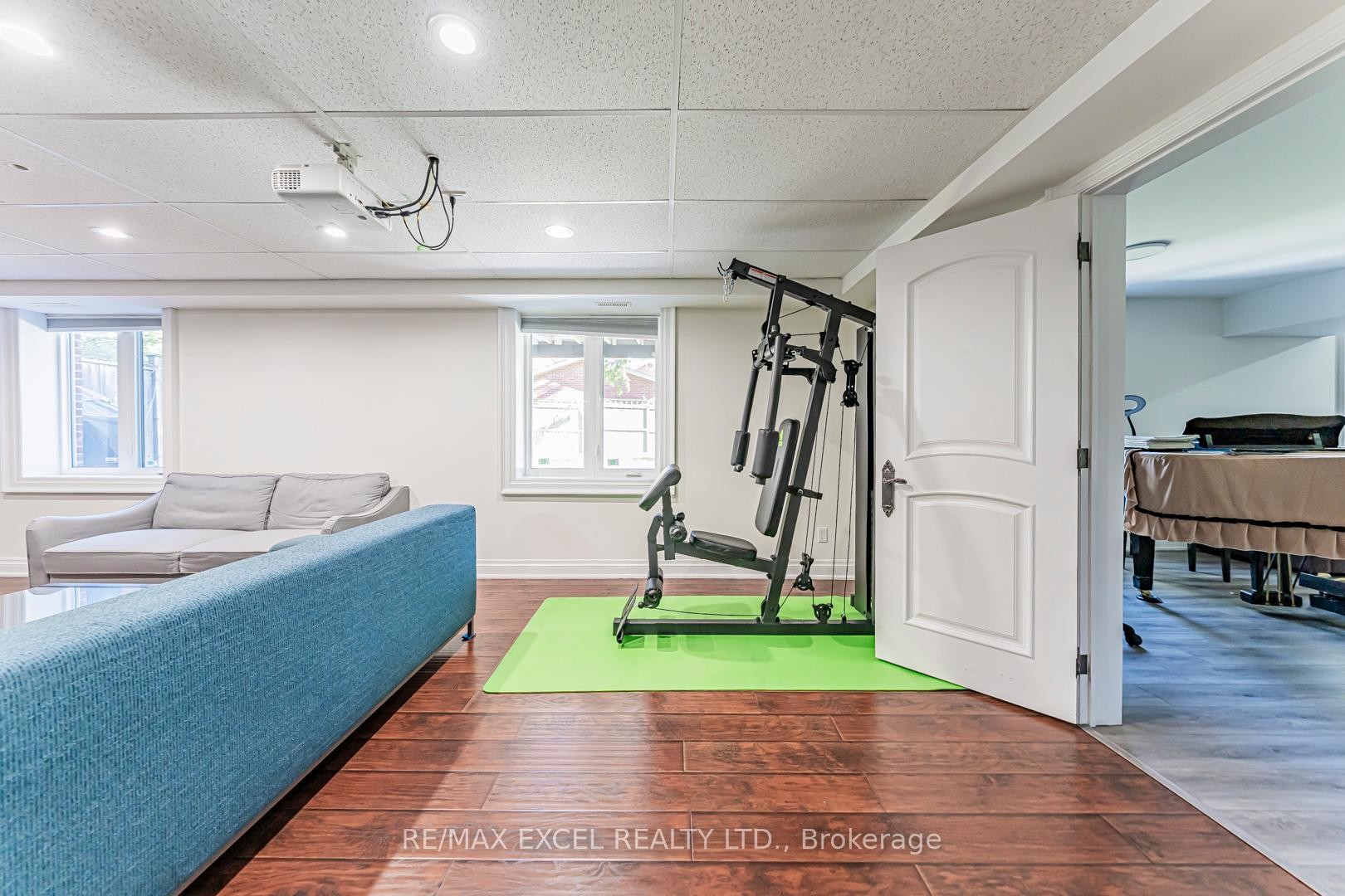 









19


Addison

Street,
Richmond Hill,




ON
L4C 9N1

