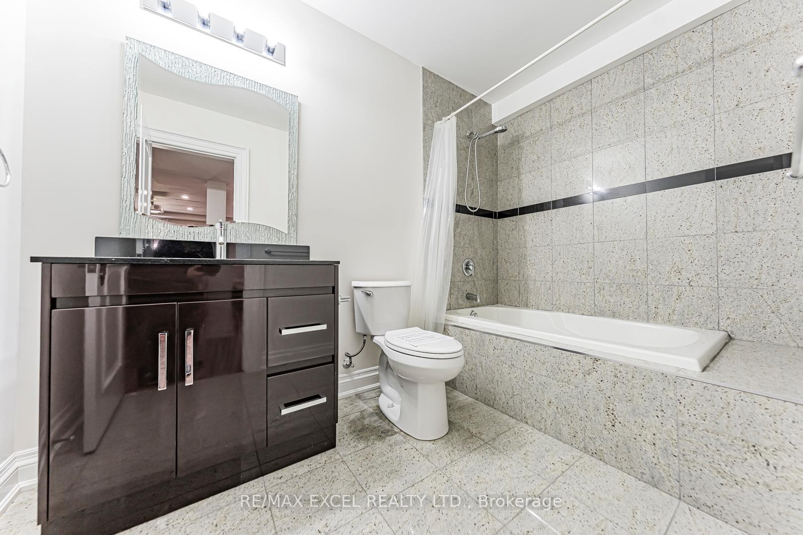 









19


Addison

Street,
Richmond Hill,




ON
L4C 9N1

