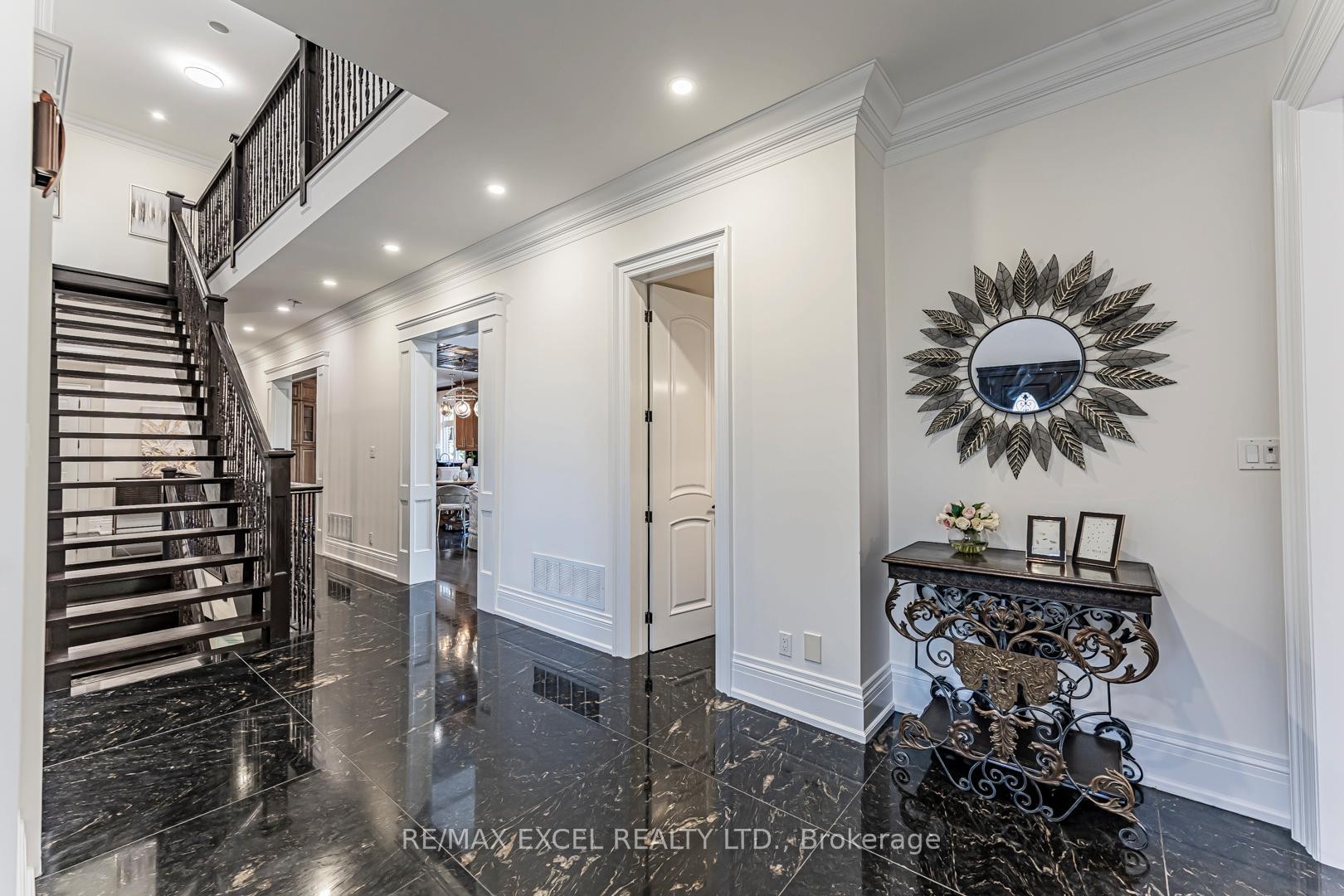 









19


Addison

Street,
Richmond Hill,




ON
L4C 9N1

