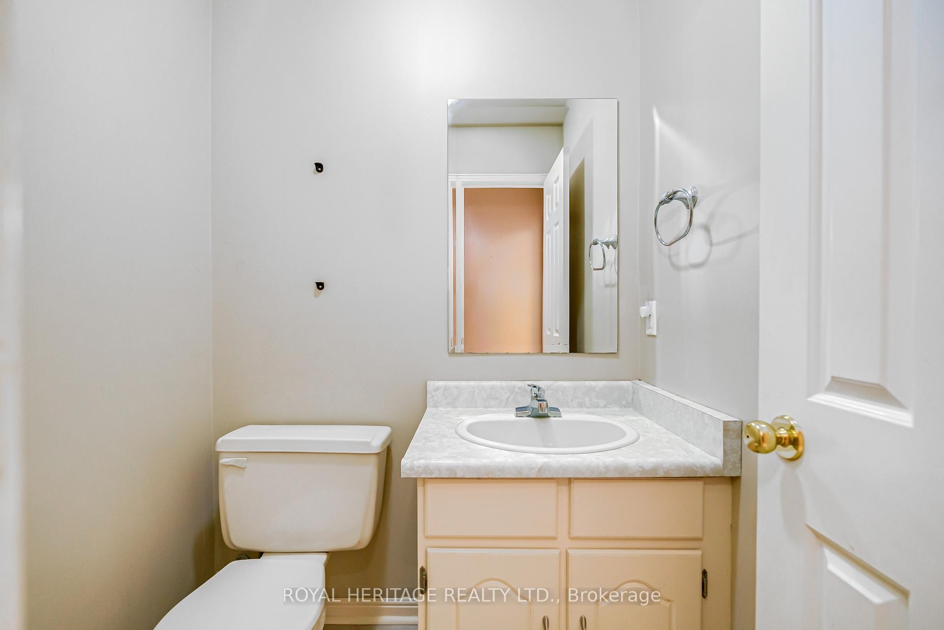 









100


Squire Bakers

Lane,
Markham,




ON
L3P 3H2

