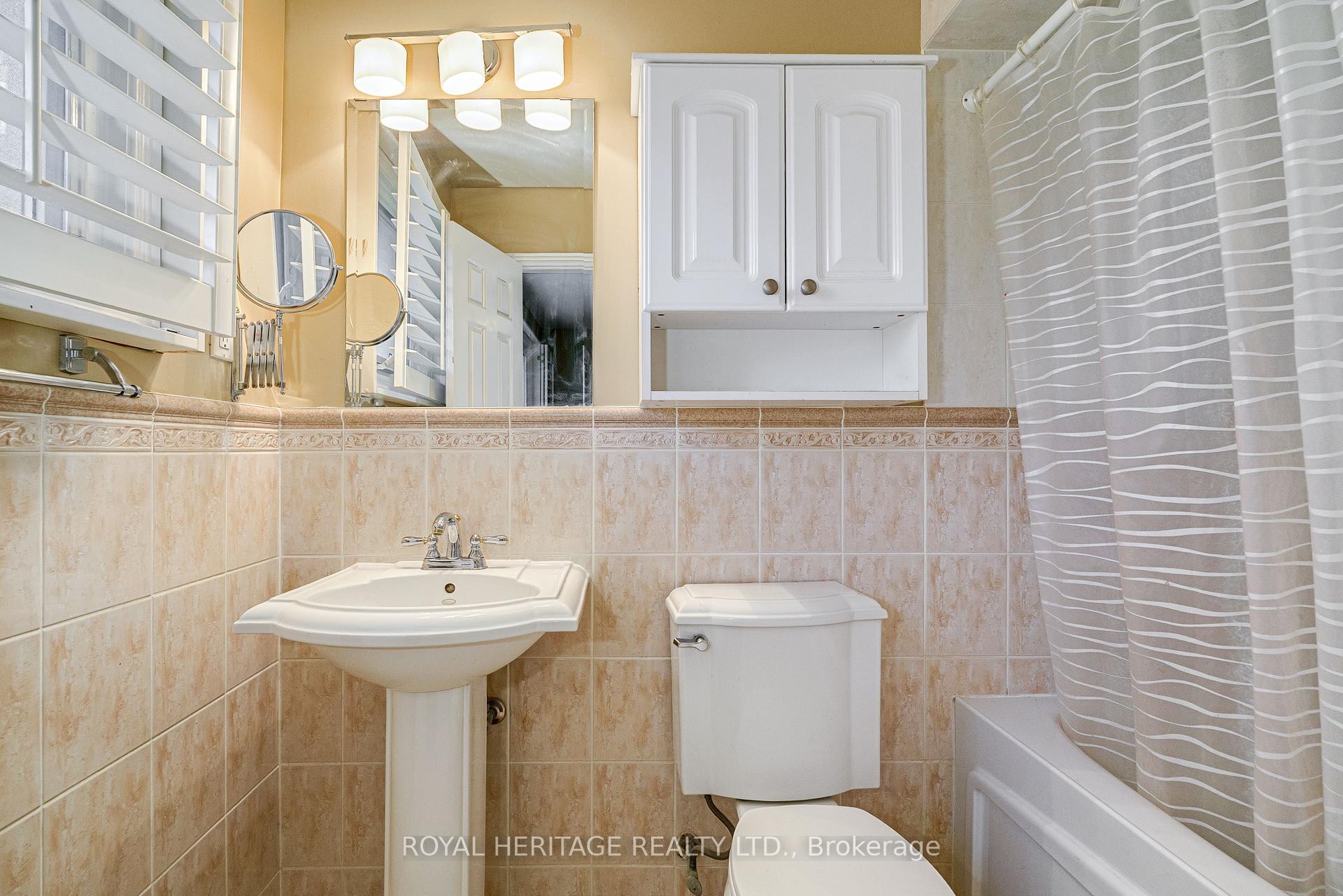 









100


Squire Bakers

Lane,
Markham,




ON
L3P 3H2

