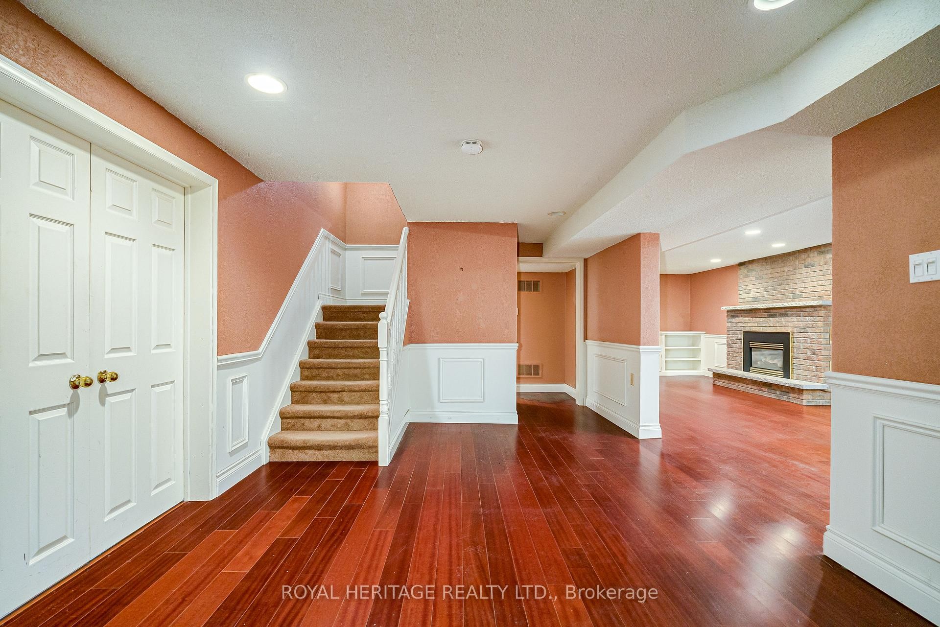 









100


Squire Bakers

Lane,
Markham,




ON
L3P 3H2


