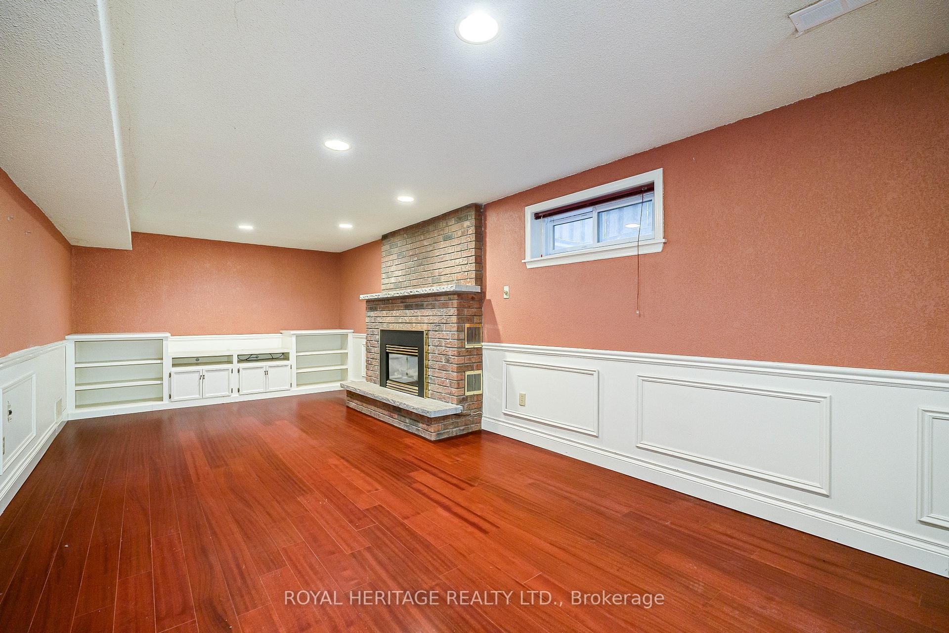 









100


Squire Bakers

Lane,
Markham,




ON
L3P 3H2

