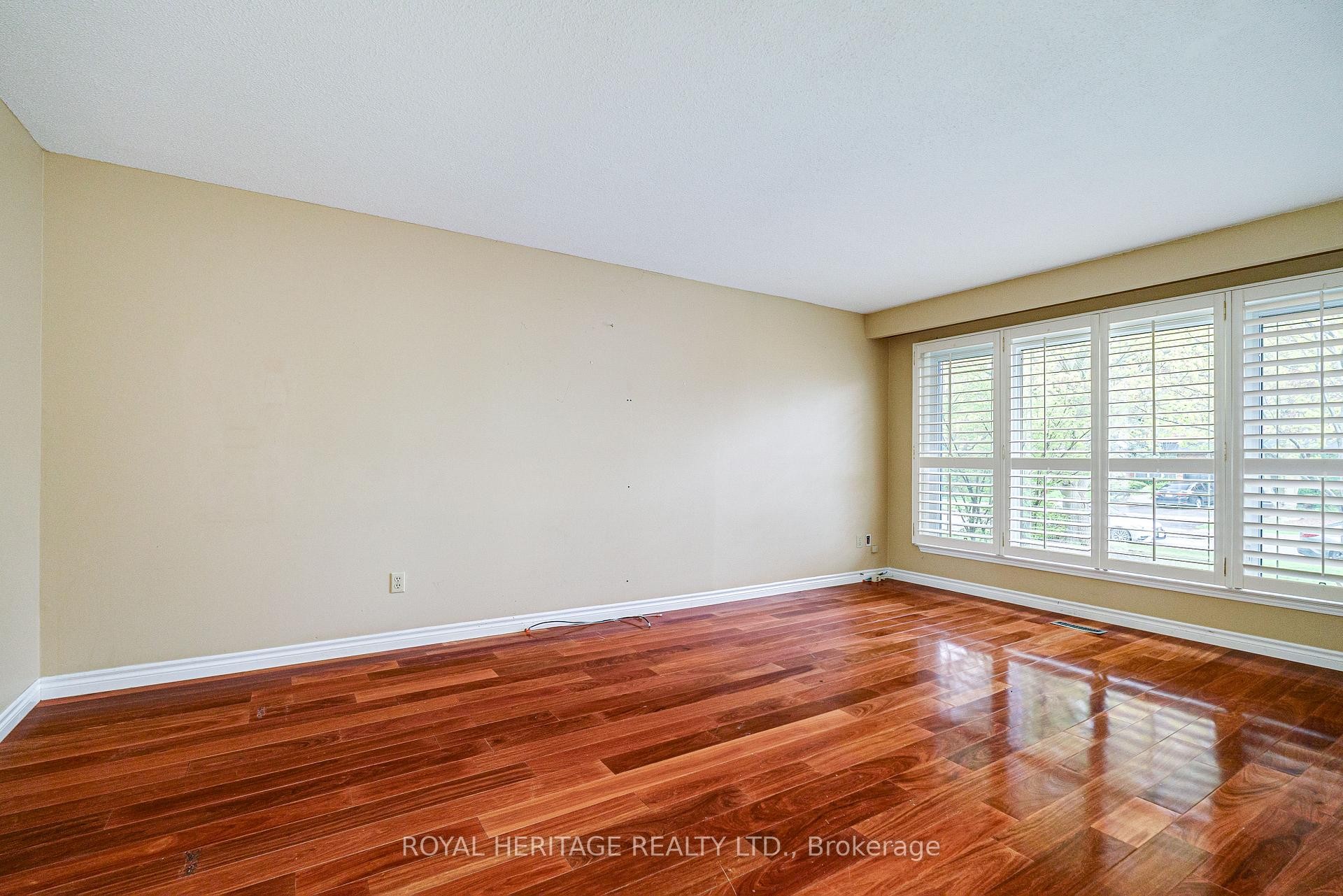 









100


Squire Bakers

Lane,
Markham,




ON
L3P 3H2

