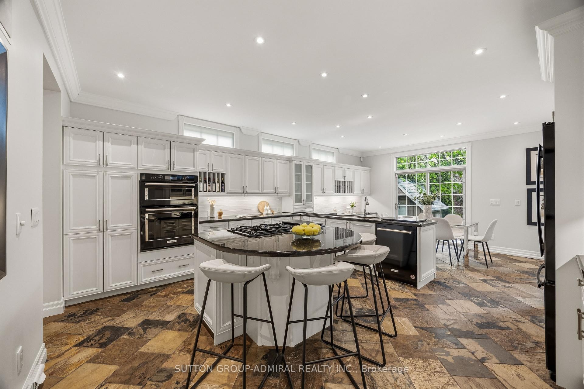 









47


Johnson

Street,
Markham,




ON
L3T 2N9

