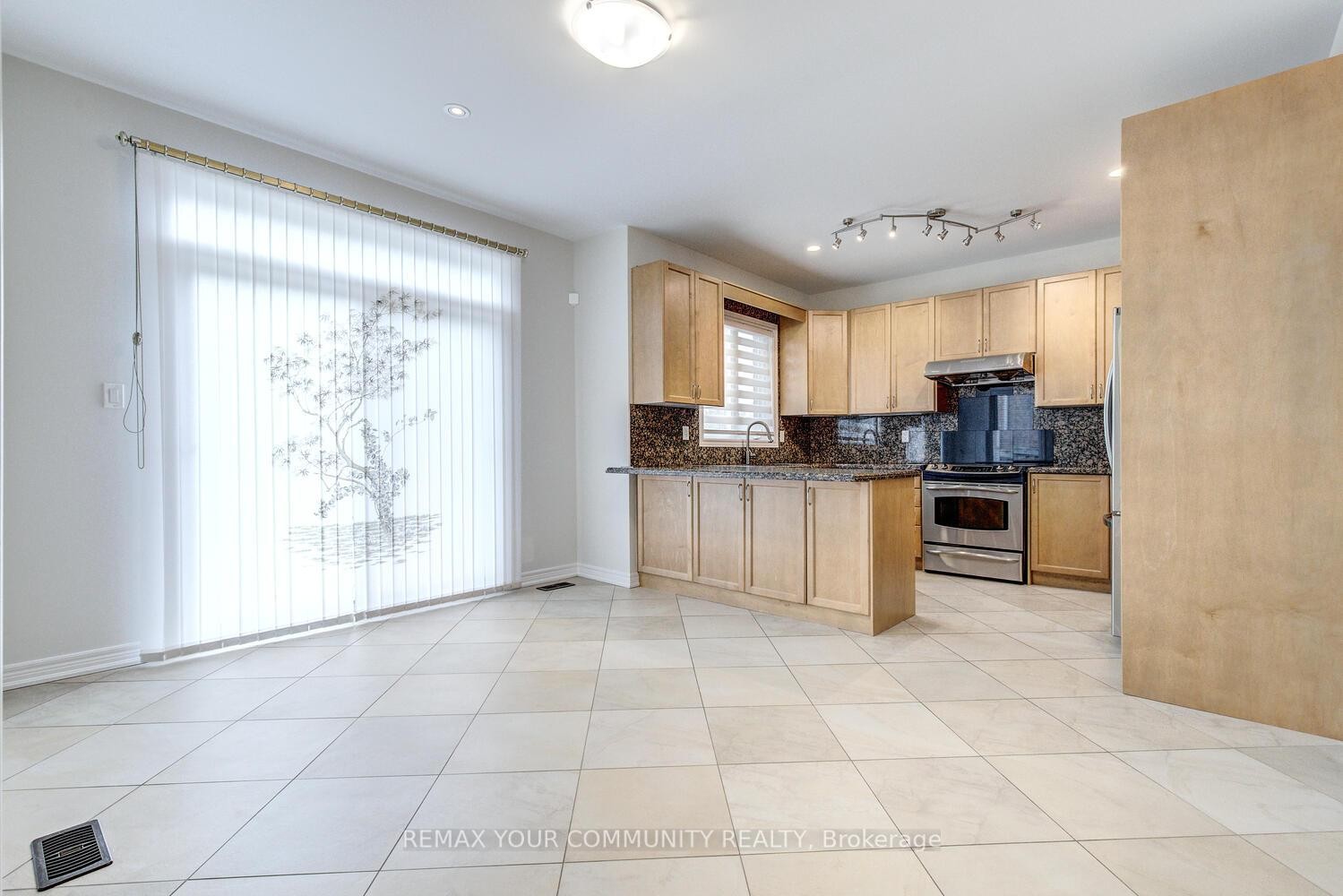 









76


Ivy Glen

Drive,
Vaughan,




ON
L6A 0P2

