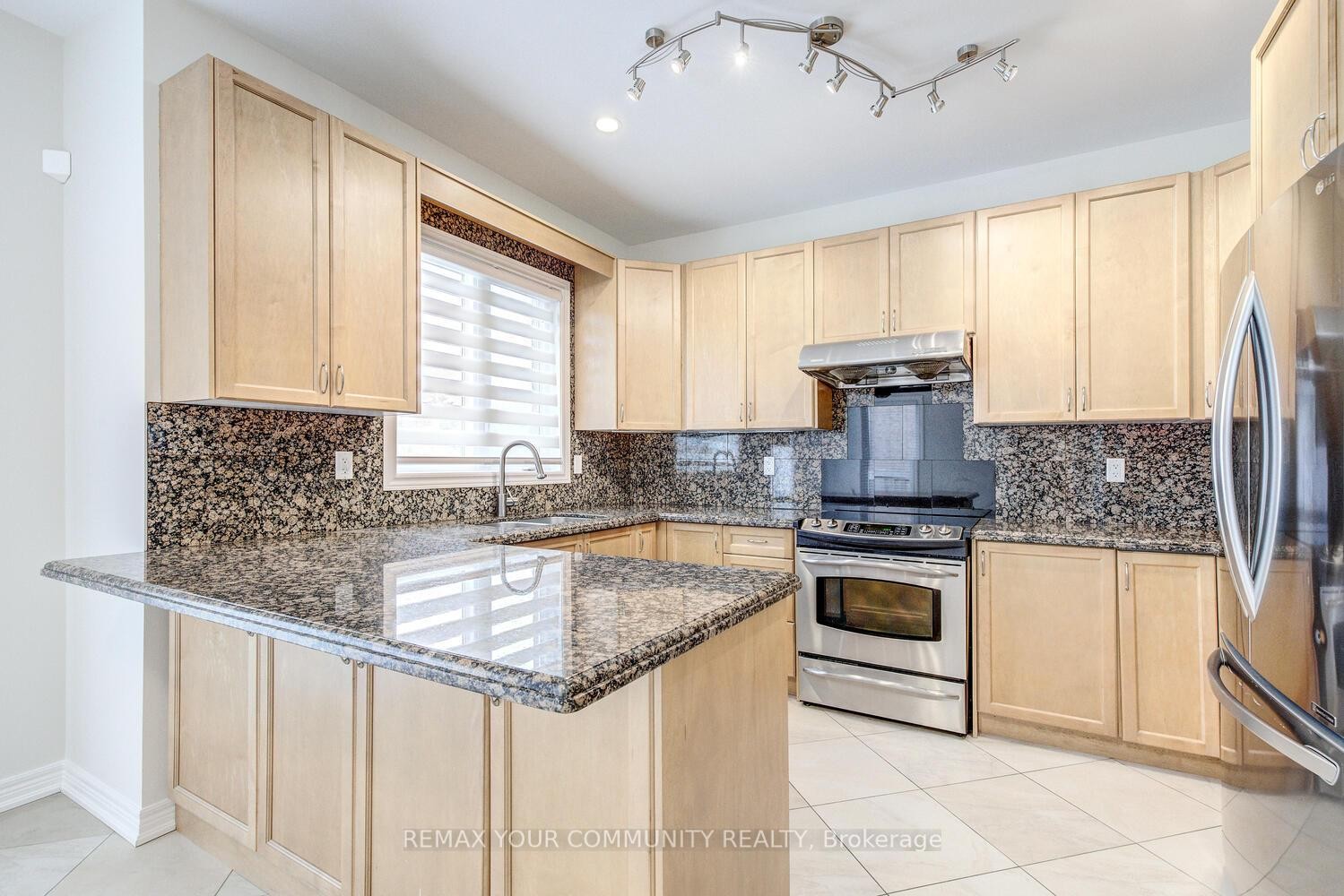 









76


Ivy Glen

Drive,
Vaughan,




ON
L6A 0P2

