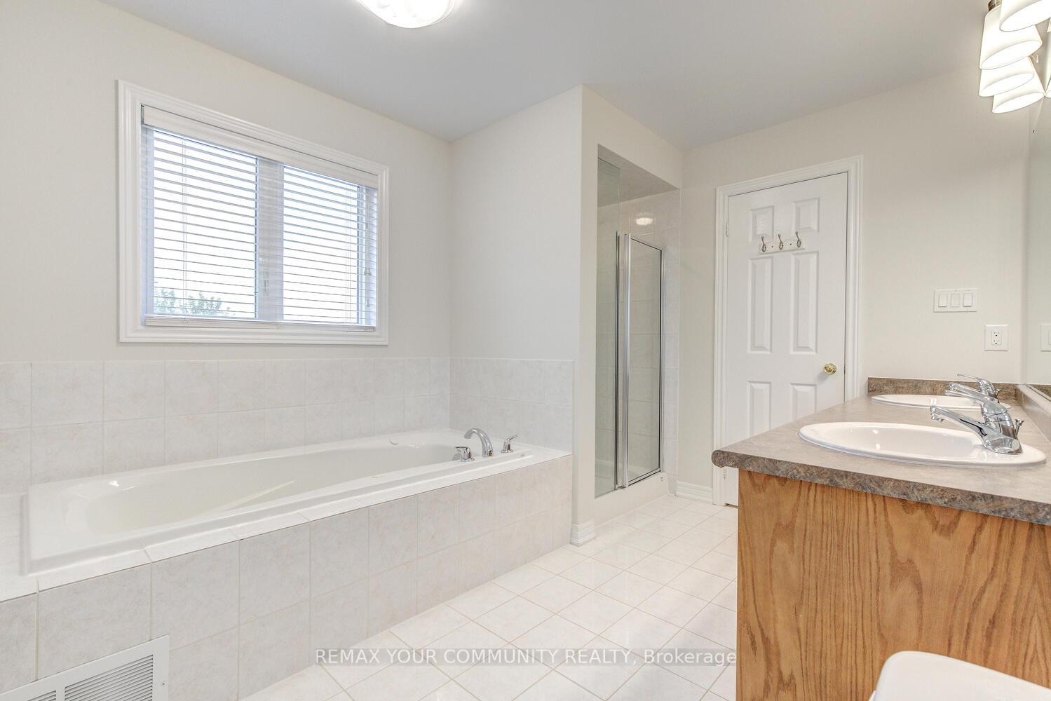 









76


Ivy Glen

Drive,
Vaughan,




ON
L6A 0P2

