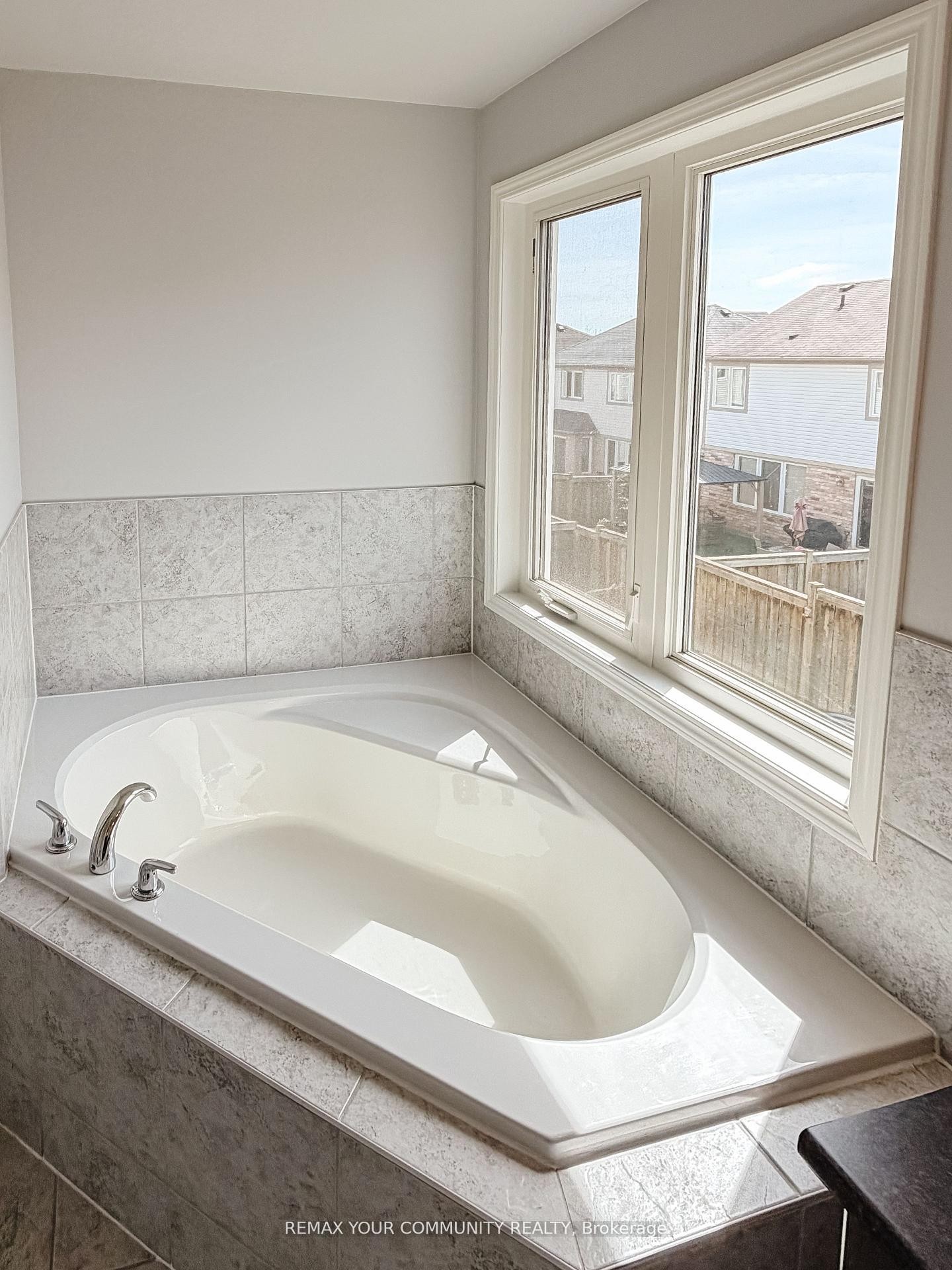 









18


Gordon

Drive,
New Tecumseth,




ON
L9R 0J1

