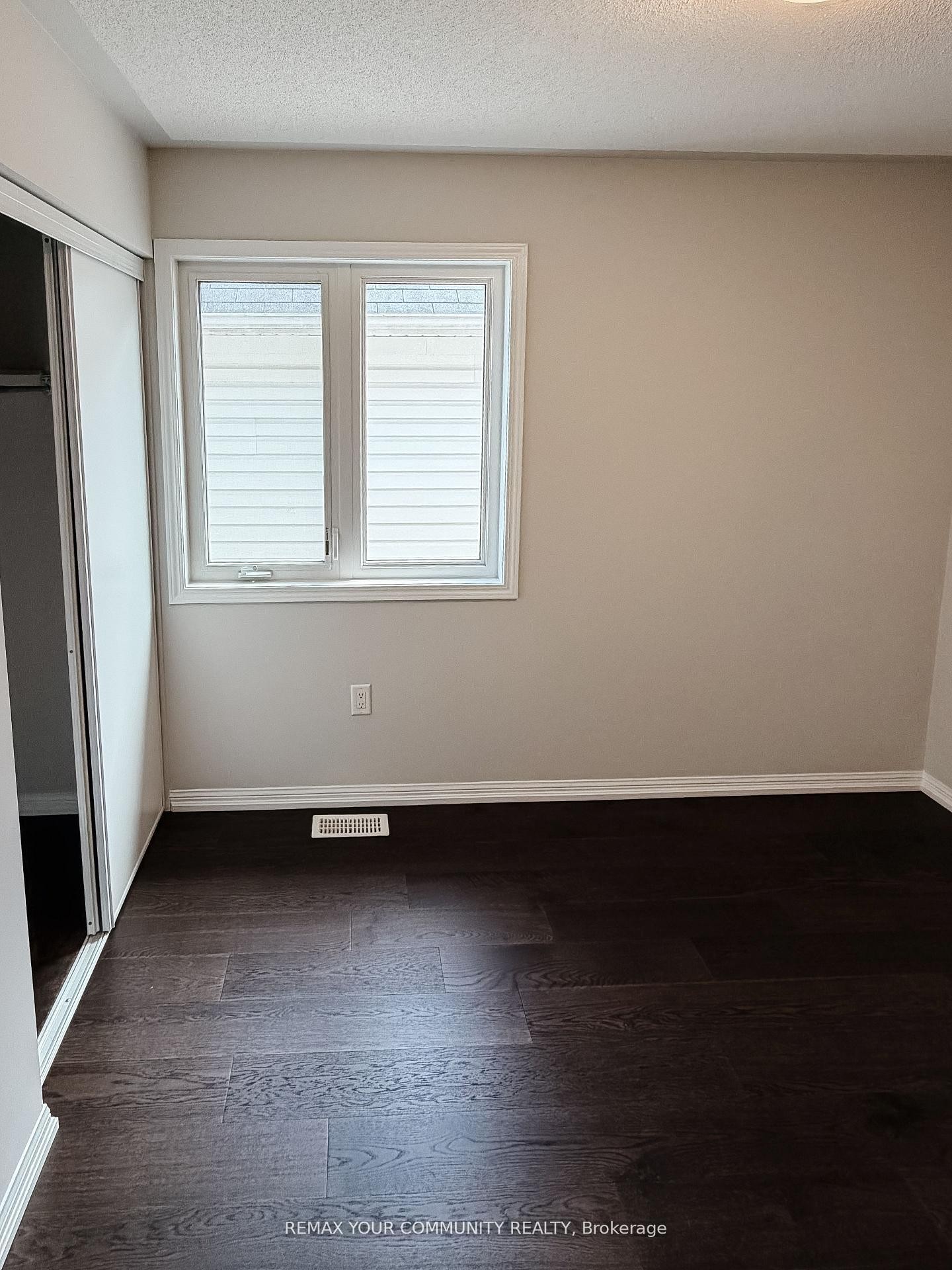 









18


Gordon

Drive,
New Tecumseth,




ON
L9R 0J1

