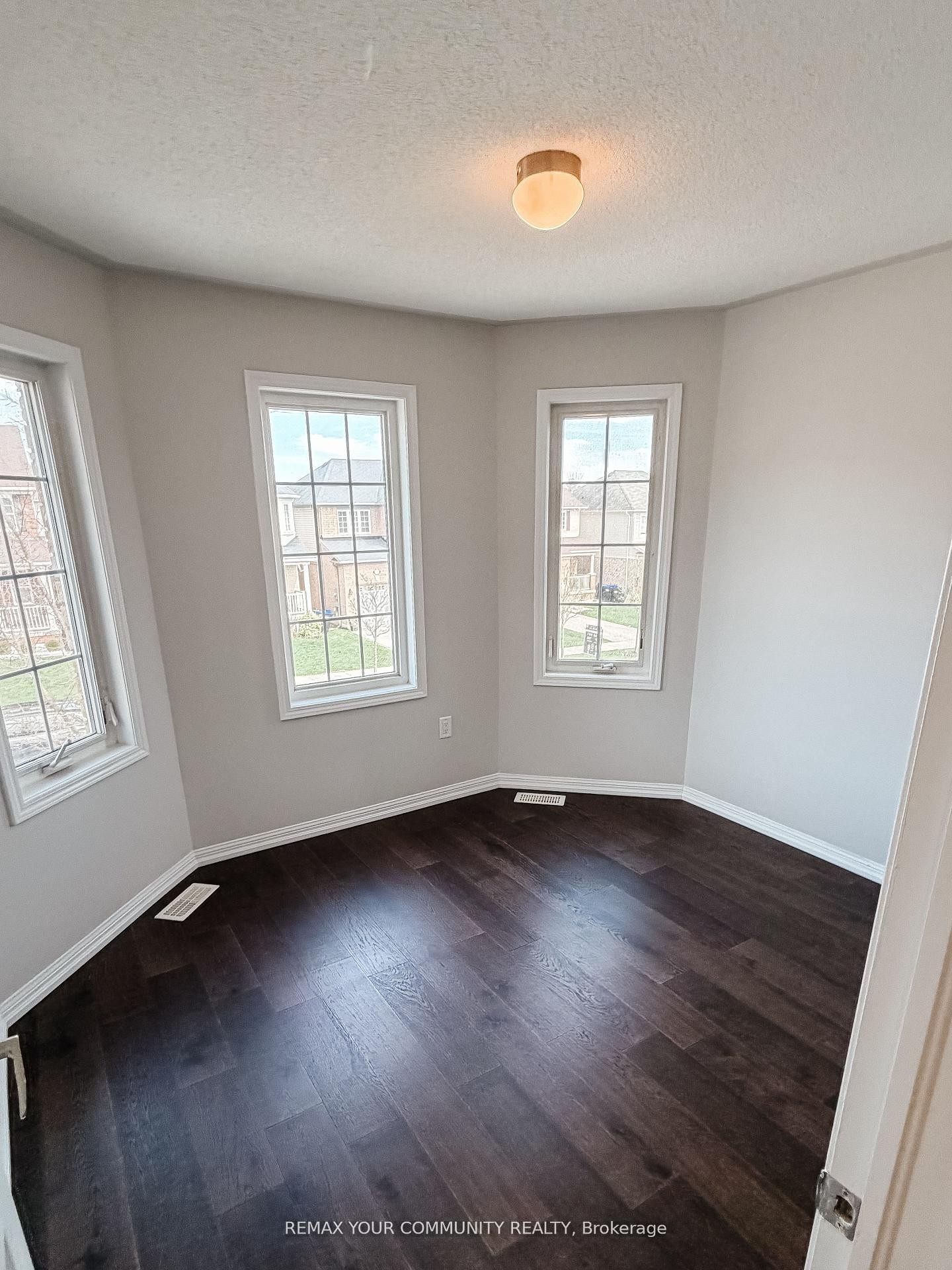 









18


Gordon

Drive,
New Tecumseth,




ON
L9R 0J1

