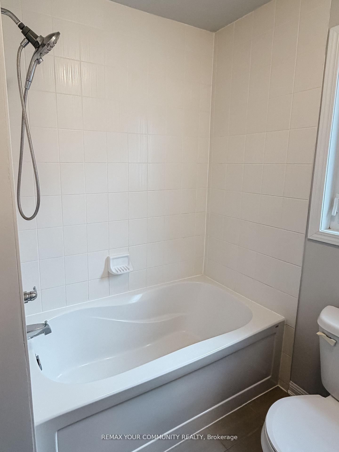 









18


Gordon

Drive,
New Tecumseth,




ON
L9R 0J1

