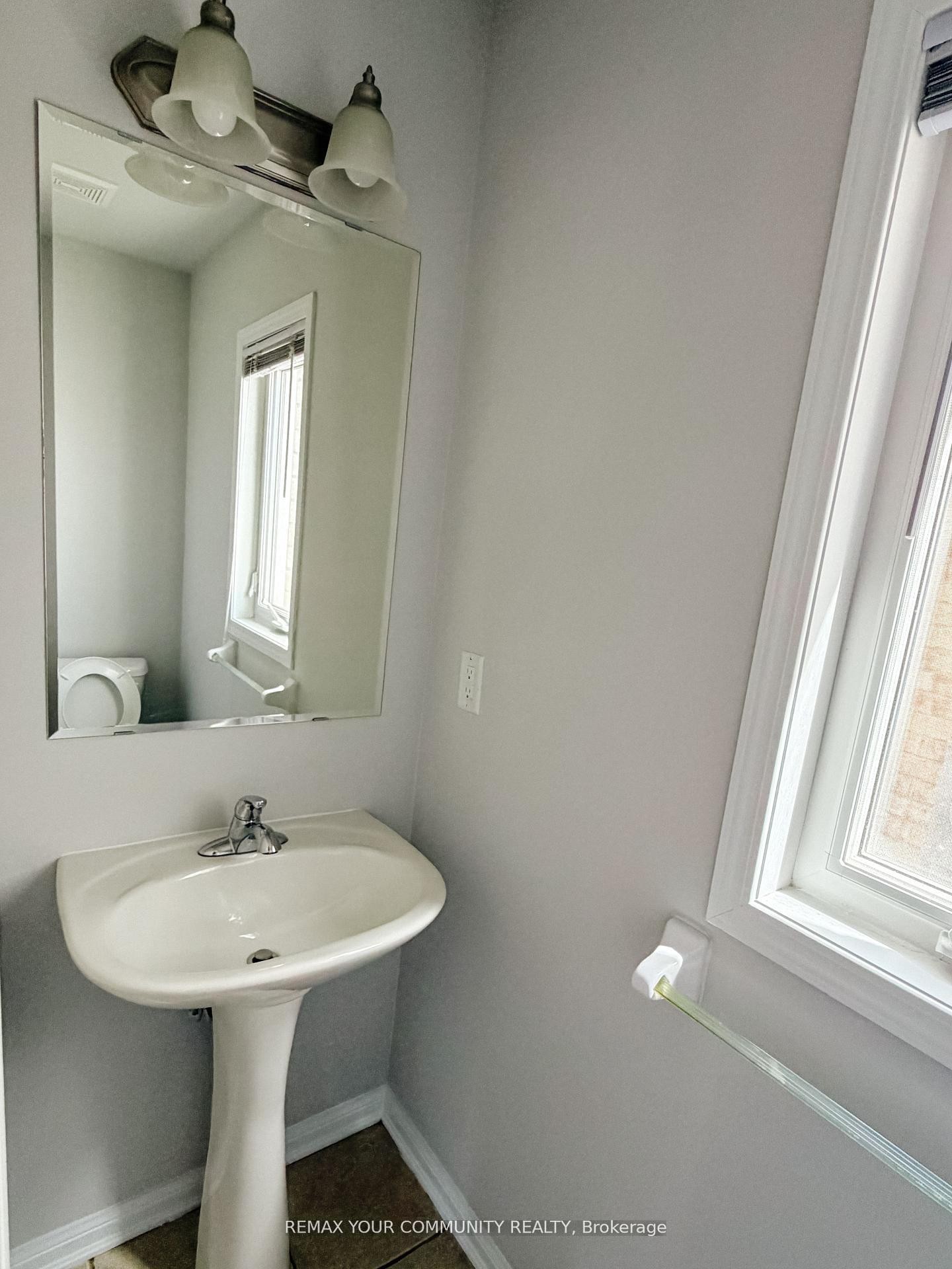 









18


Gordon

Drive,
New Tecumseth,




ON
L9R 0J1

