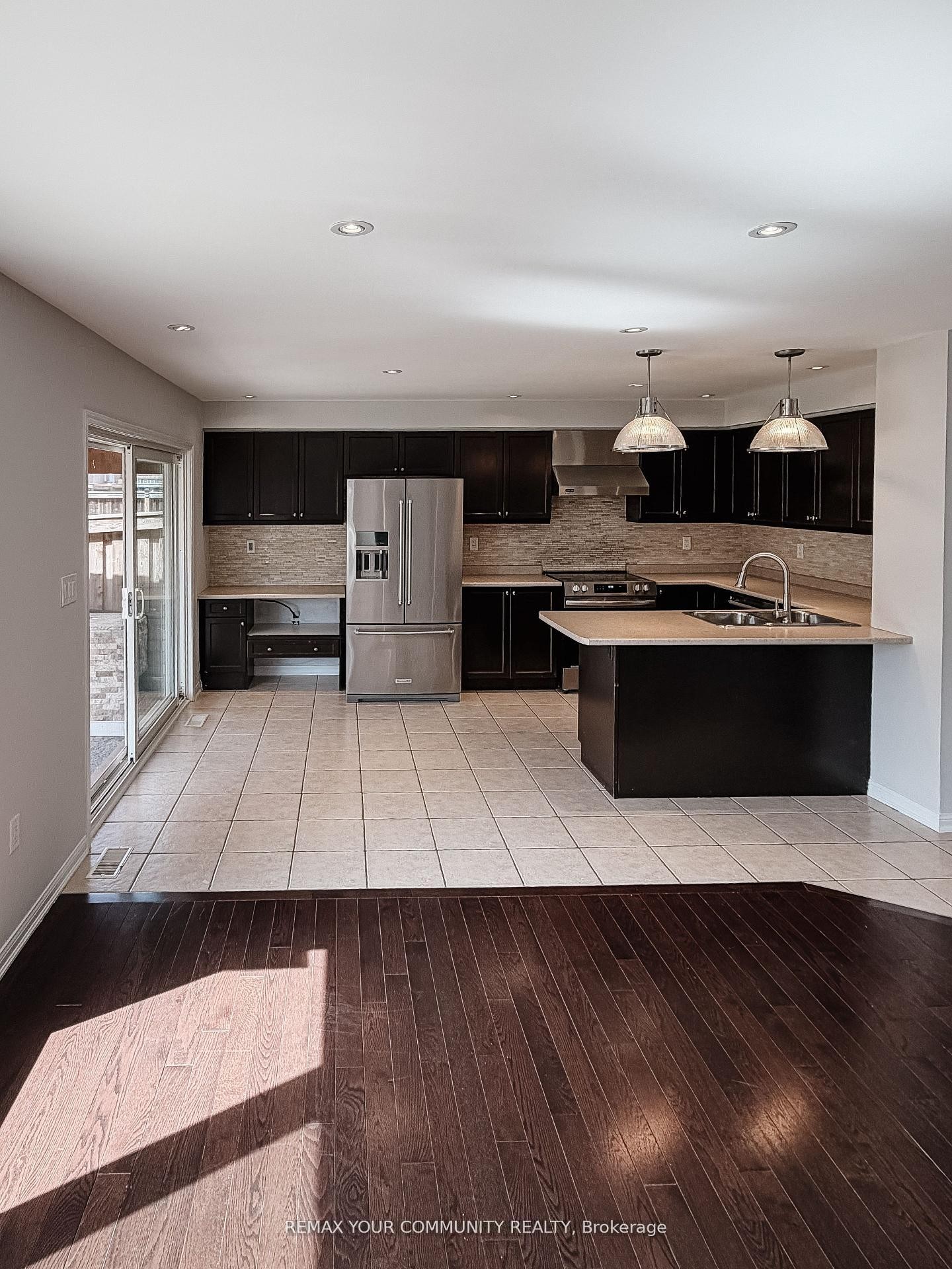 









18


Gordon

Drive,
New Tecumseth,




ON
L9R 0J1

