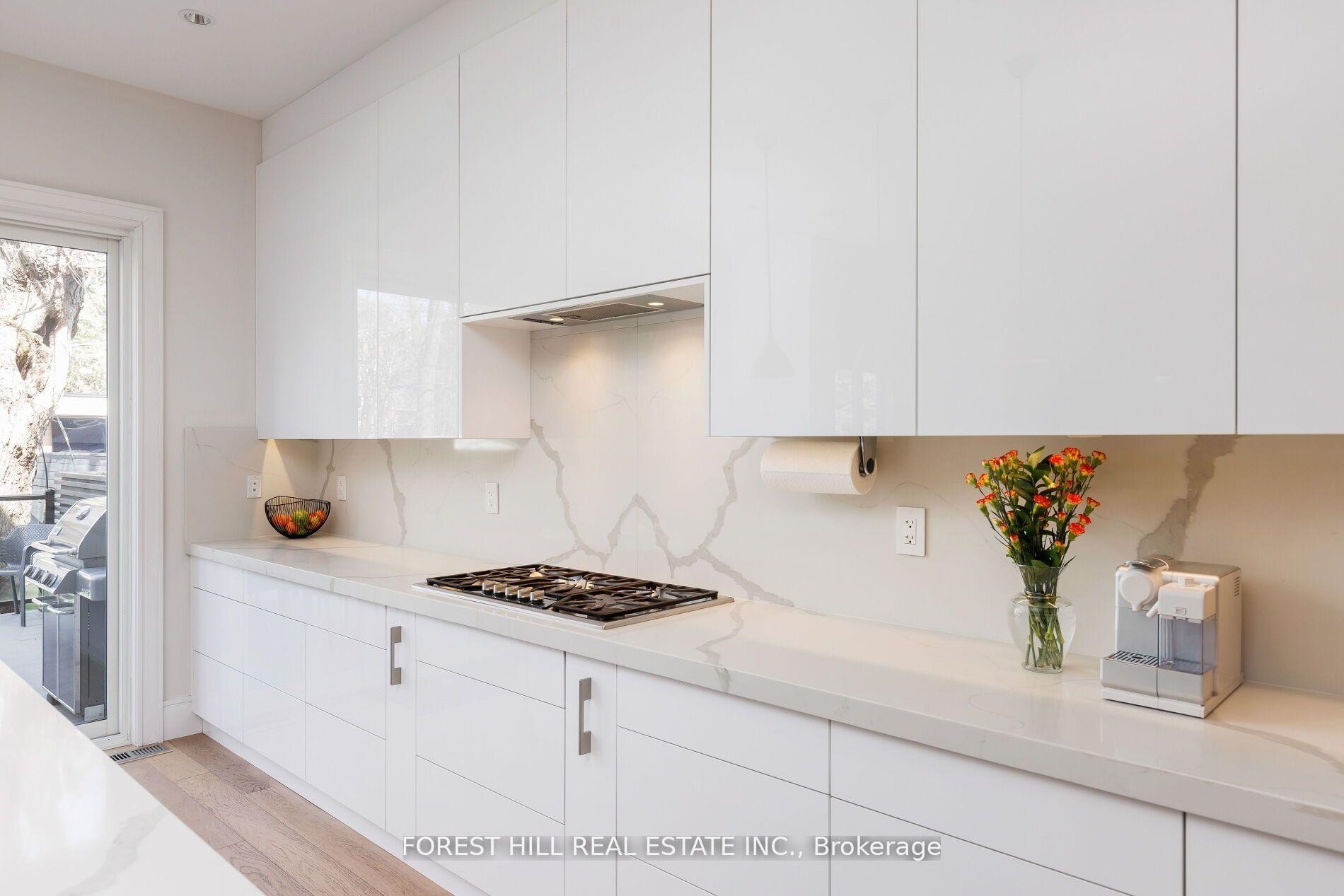 









8


Nora

Road,
Toronto,




ON
M9A 1C9

