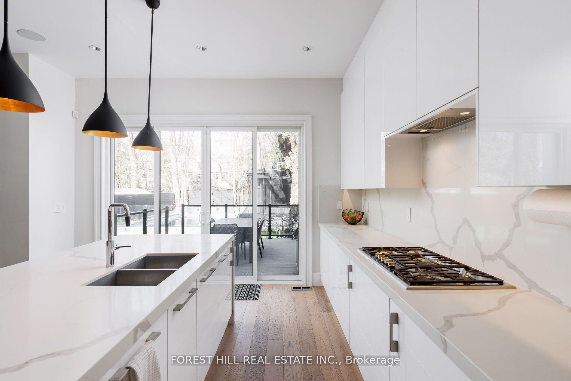 









8


Nora

Road,
Toronto,




ON
M9A 1C9

