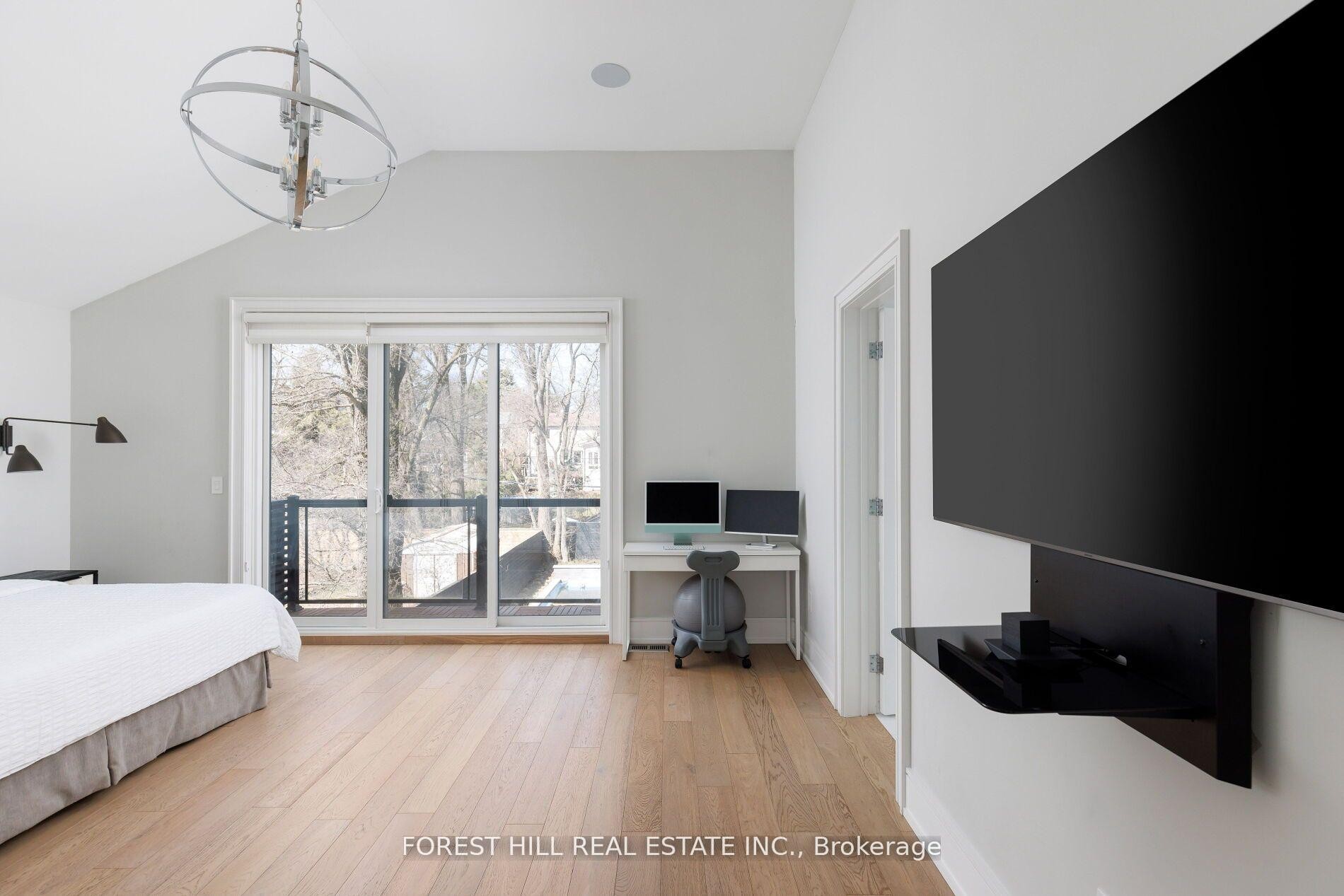 









8


Nora

Road,
Toronto,




ON
M9A 1C9

