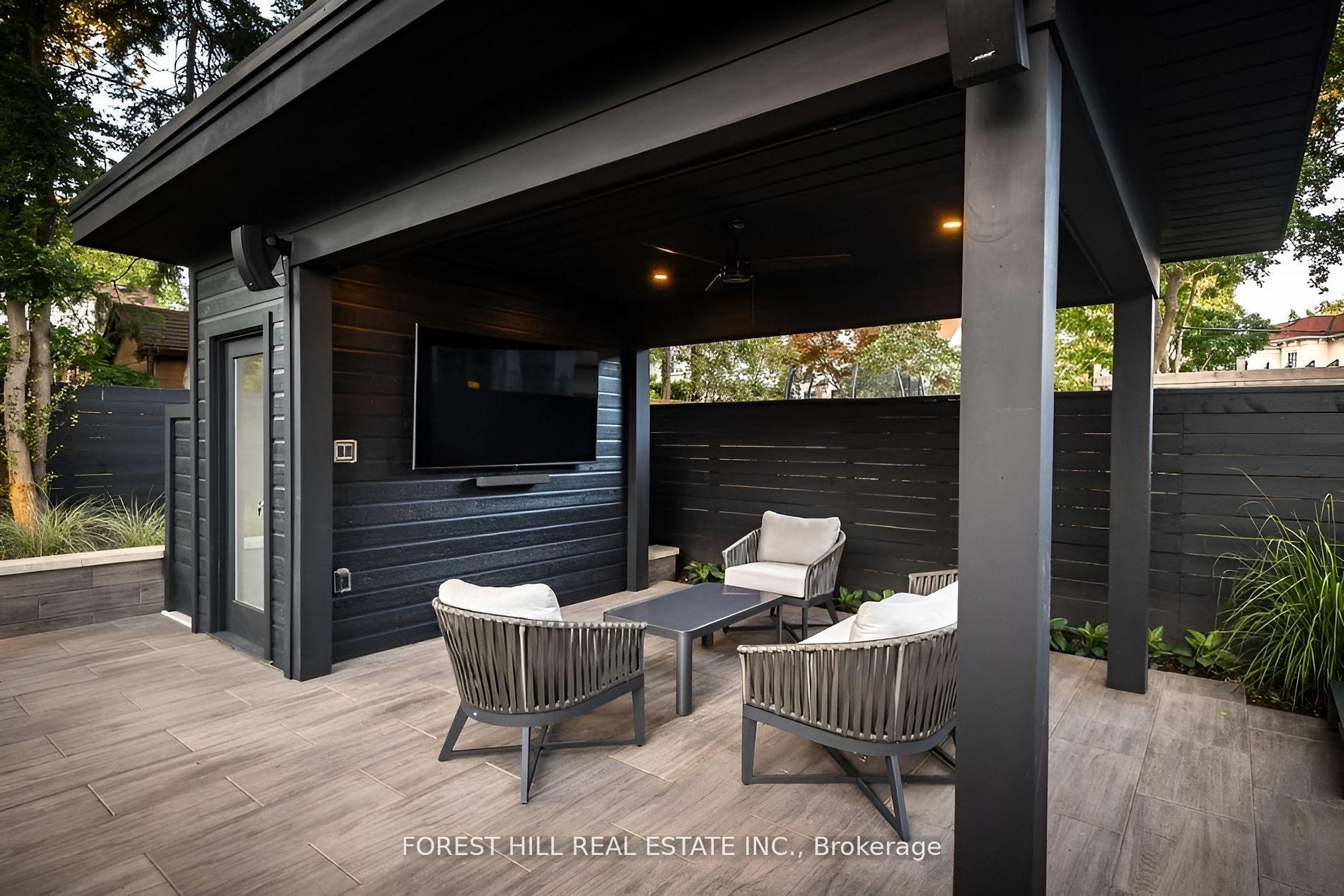 









8


Nora

Road,
Toronto,




ON
M9A 1C9

