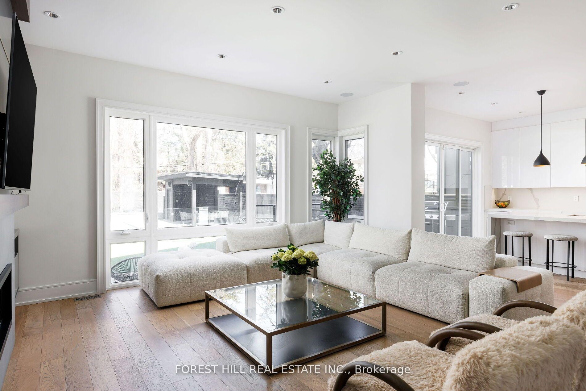 









8


Nora

Road,
Toronto,




ON
M9A 1C9

