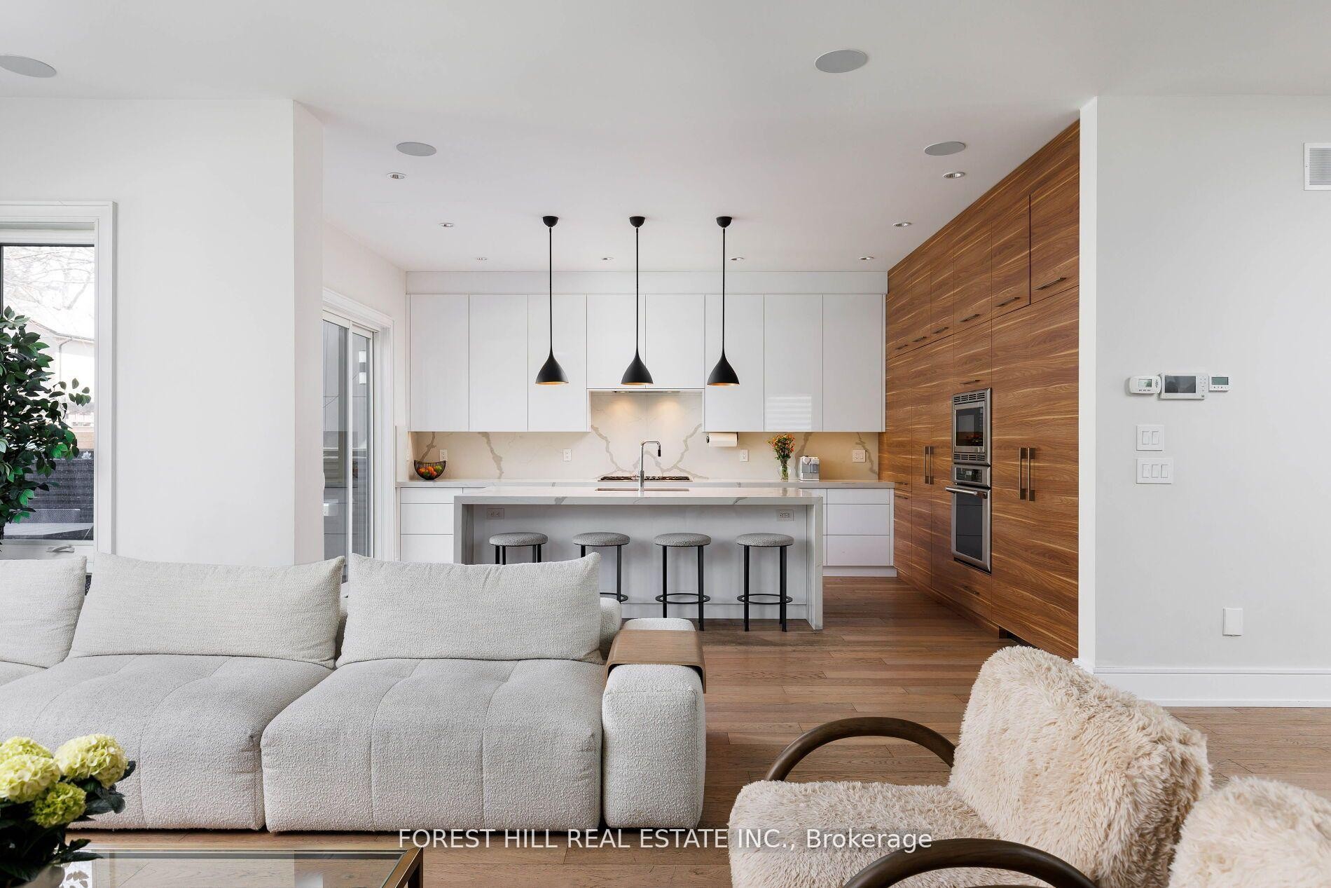 









8


Nora

Road,
Toronto,




ON
M9A 1C9

