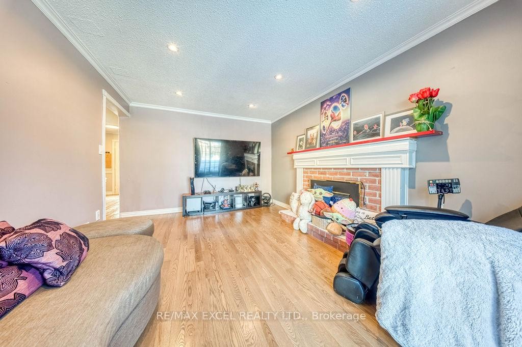 









3031


Kilbride

Court,
Mississauga,




ON
L5N 3C5


