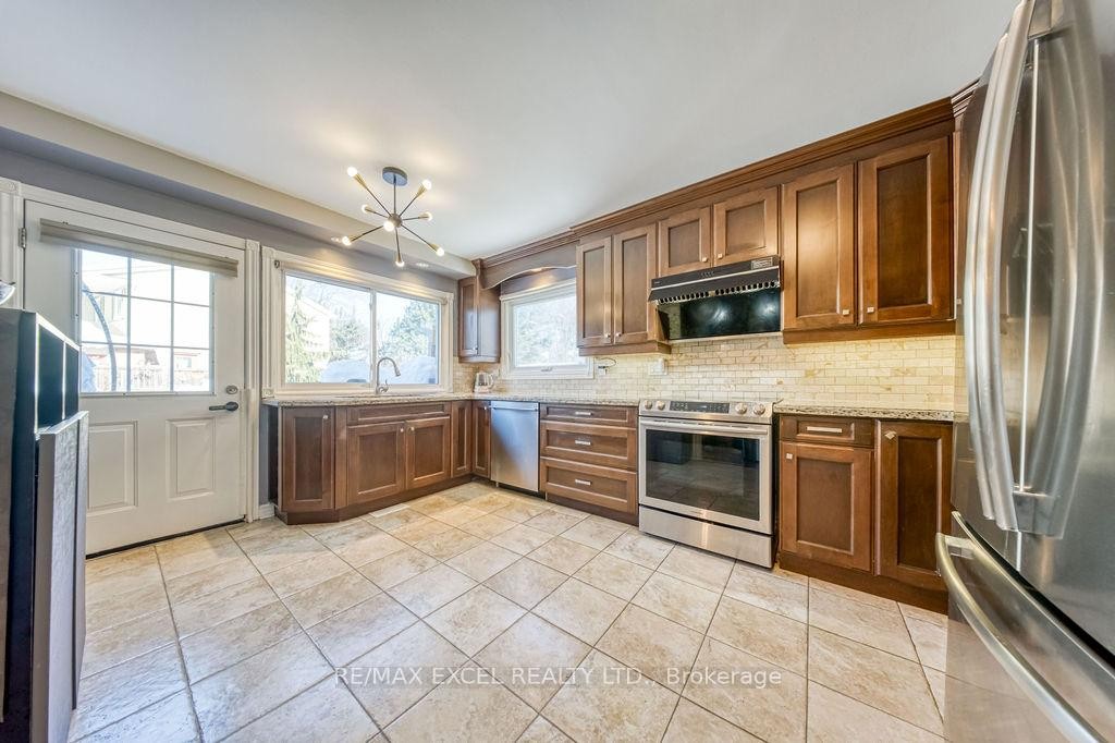 









3031


Kilbride

Court,
Mississauga,




ON
L5N 3C5

