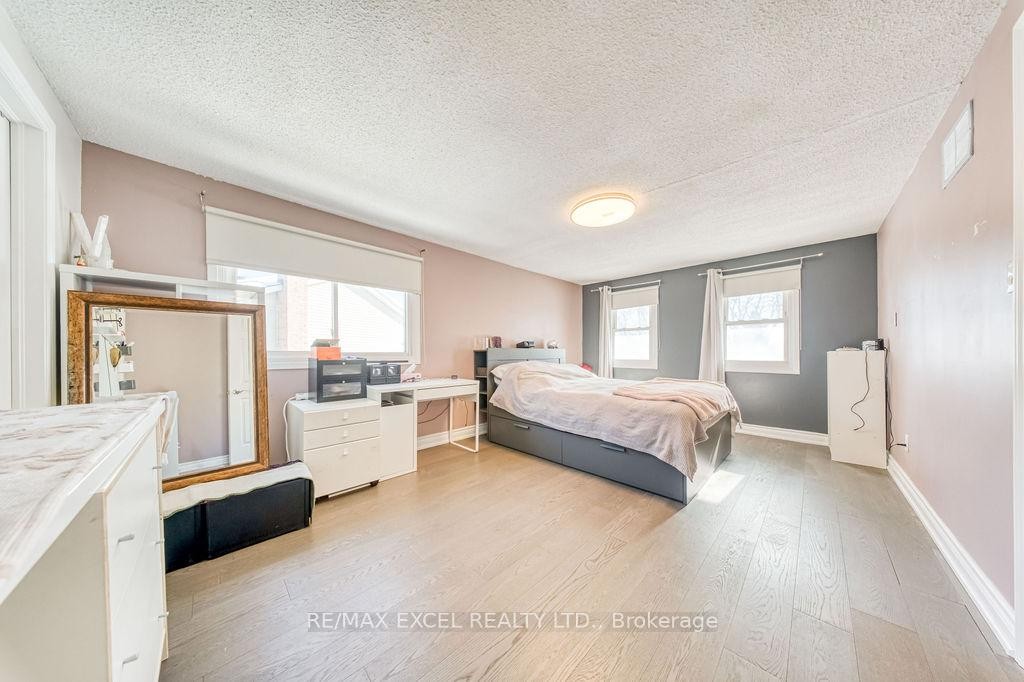 









3031


Kilbride

Court,
Mississauga,




ON
L5N 3C5

