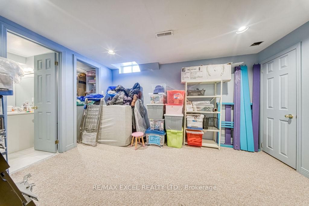 









3031


Kilbride

Court,
Mississauga,




ON
L5N 3C5


