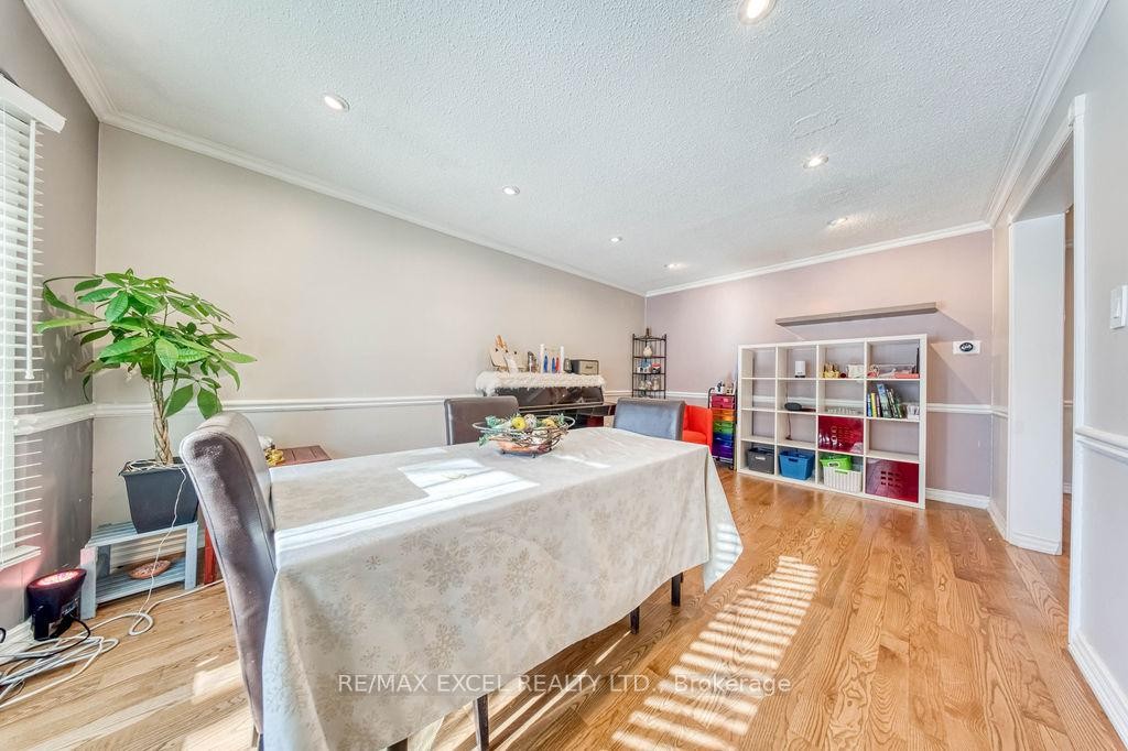 









3031


Kilbride

Court,
Mississauga,




ON
L5N 3C5


