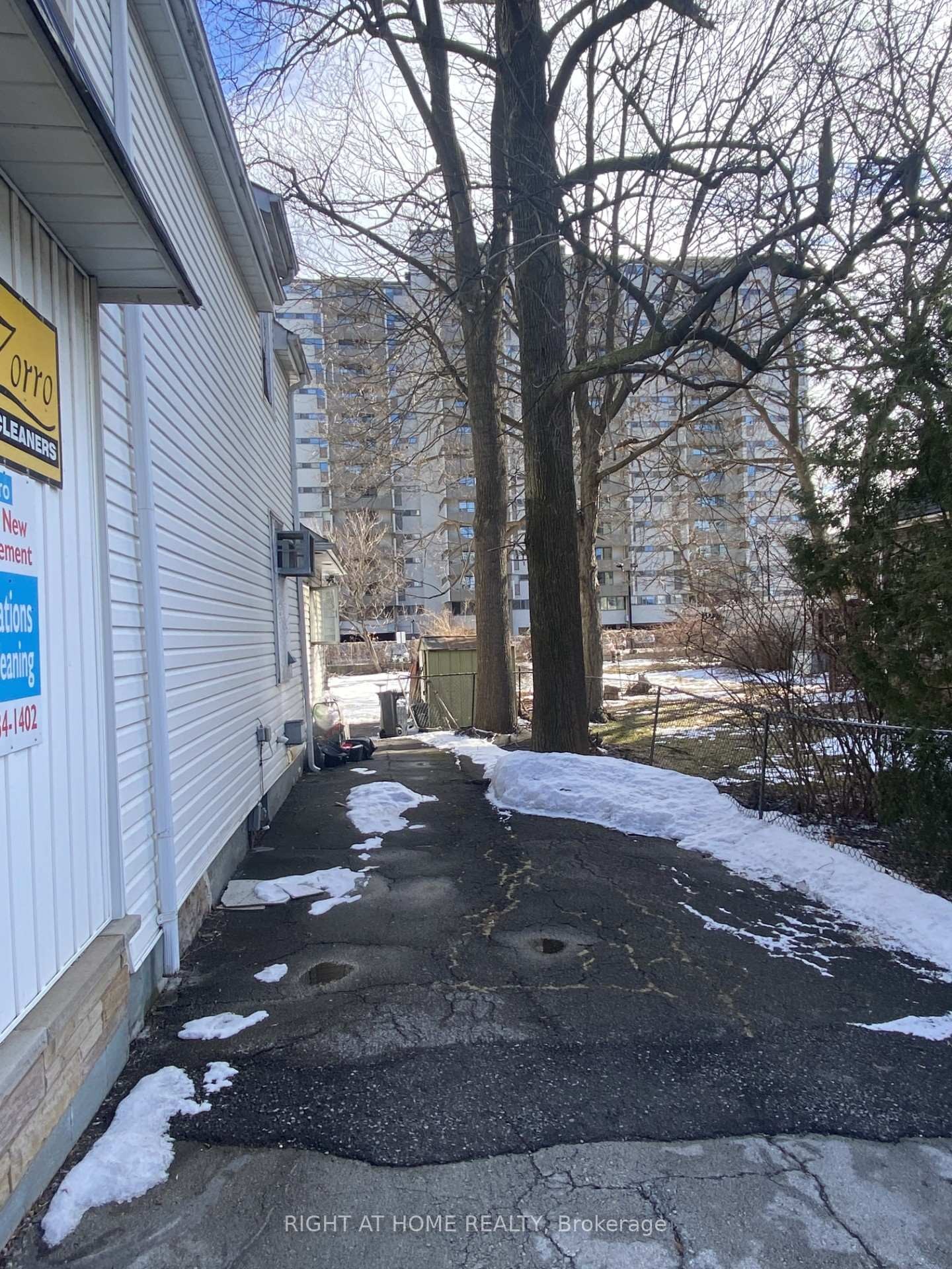 









1286


Ontario

Street,
Burlington,




ON
L7S 1E8


