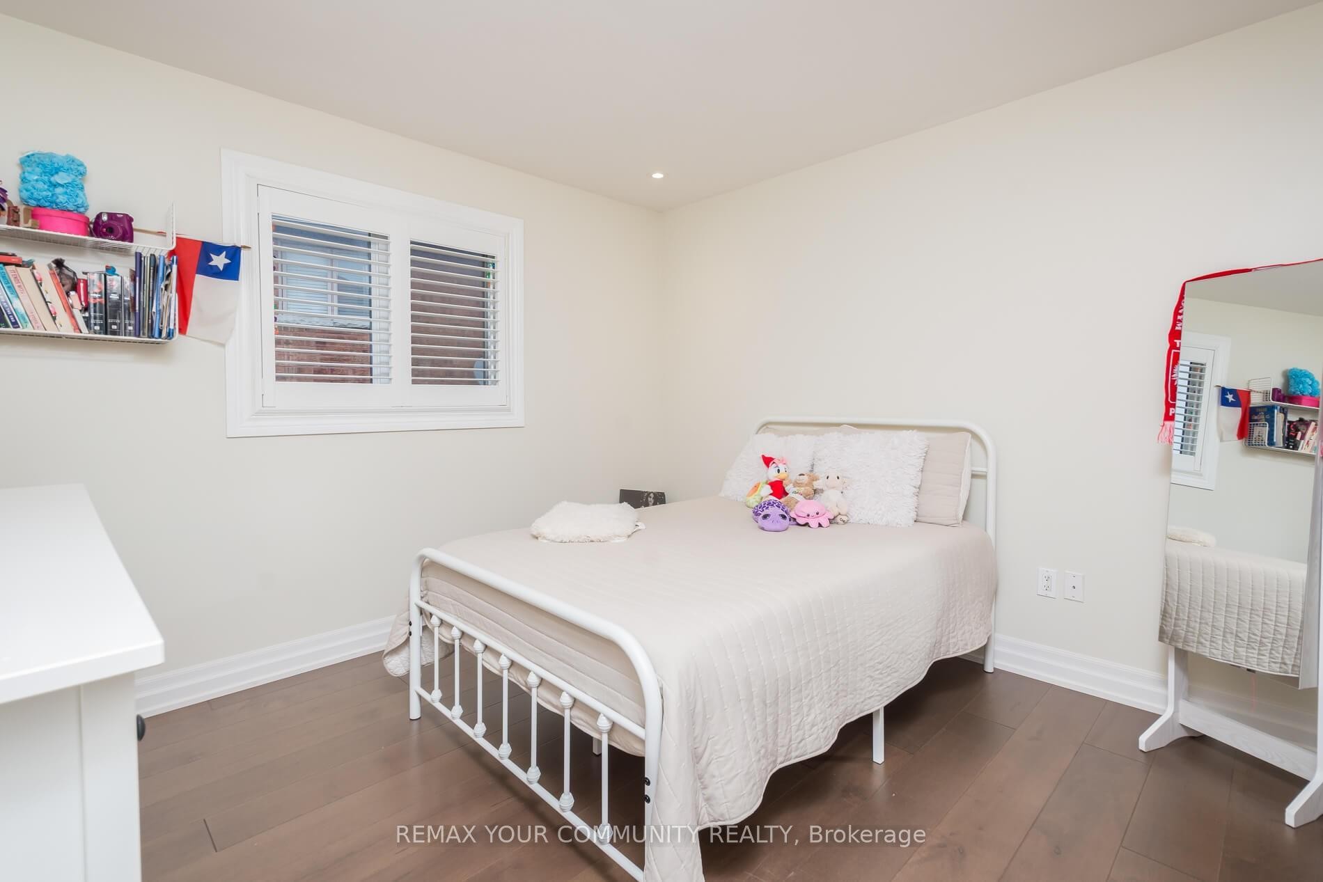 









63


Rolling Hills

Lane,
Caledon,




ON
L7E 1T8

