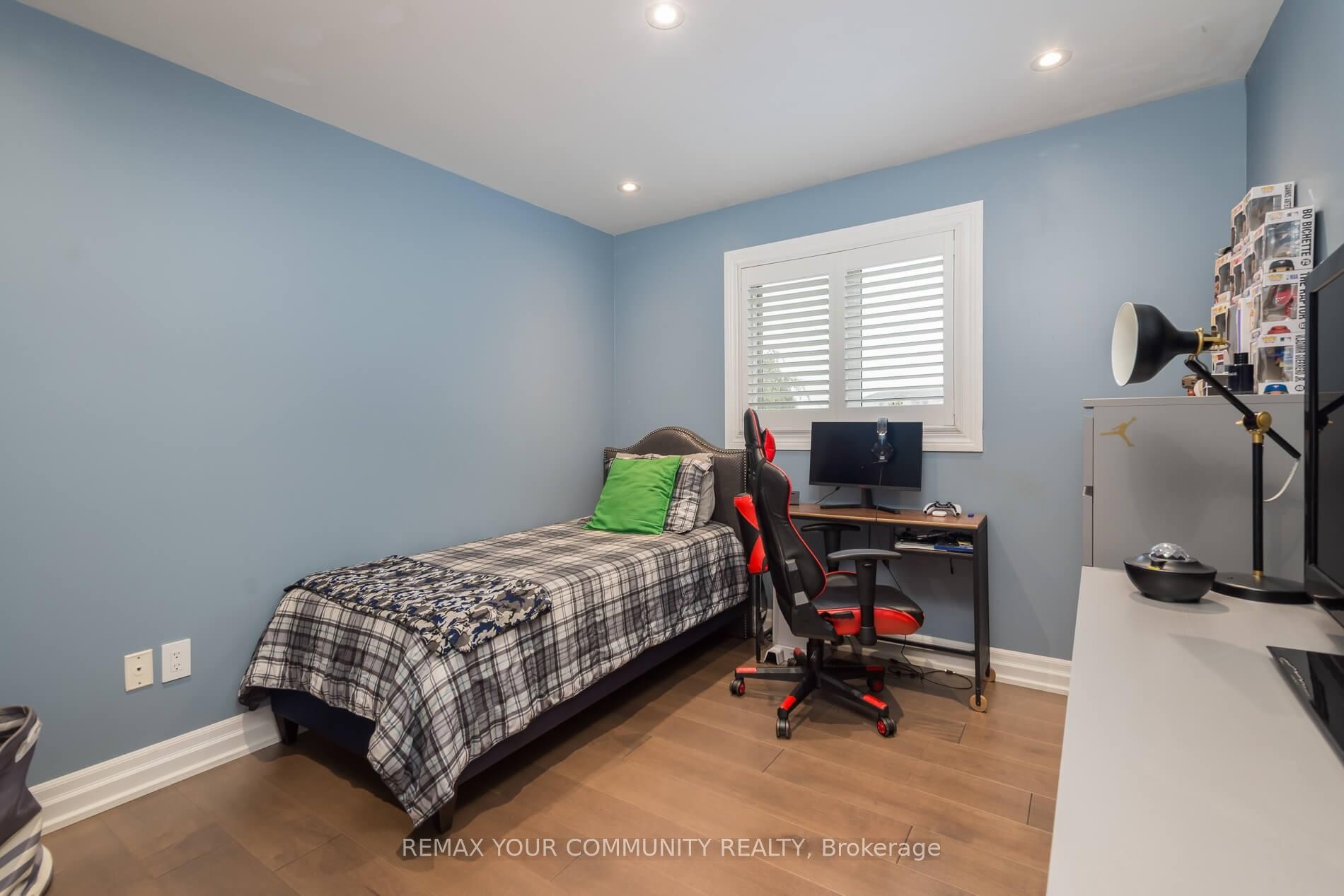 









63


Rolling Hills

Lane,
Caledon,




ON
L7E 1T8

