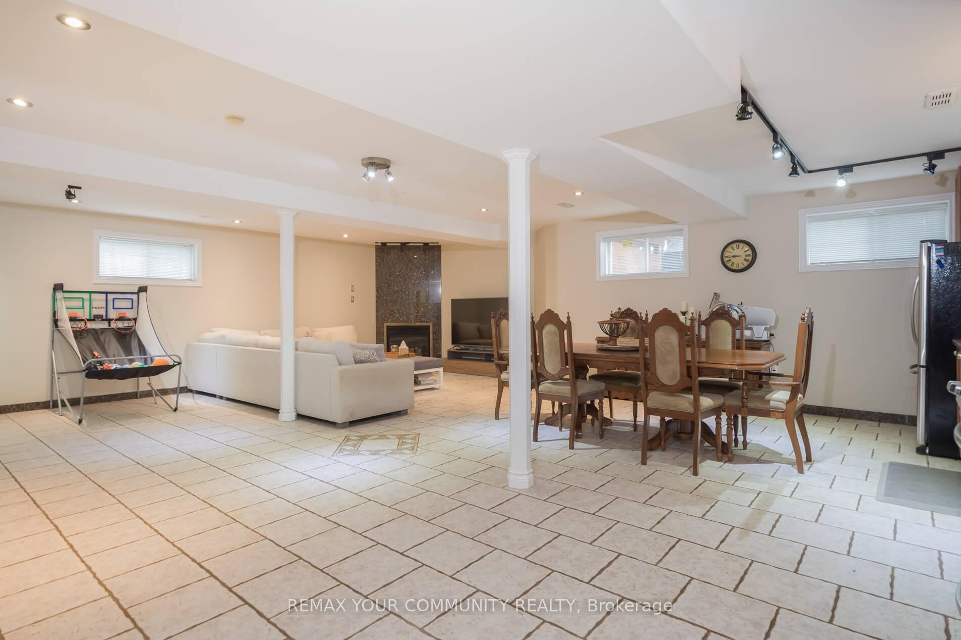 









63


Rolling Hills

Lane,
Caledon,




ON
L7E 1T8

