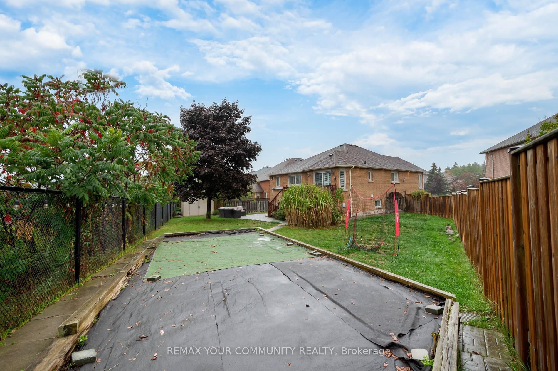 









63


Rolling Hills

Lane,
Caledon,




ON
L7E 1T8


