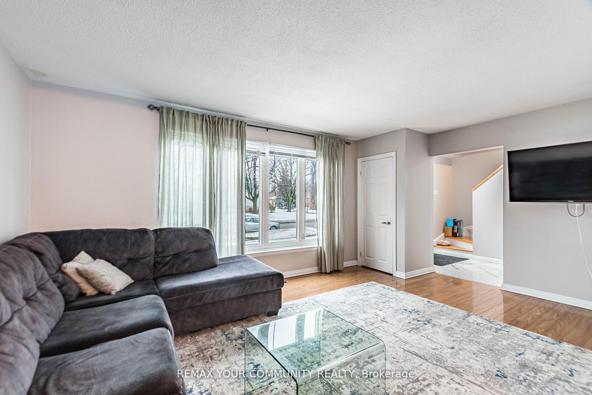 









2202


Bridge

Road,
Oakville,




ON
L6L 2G3

