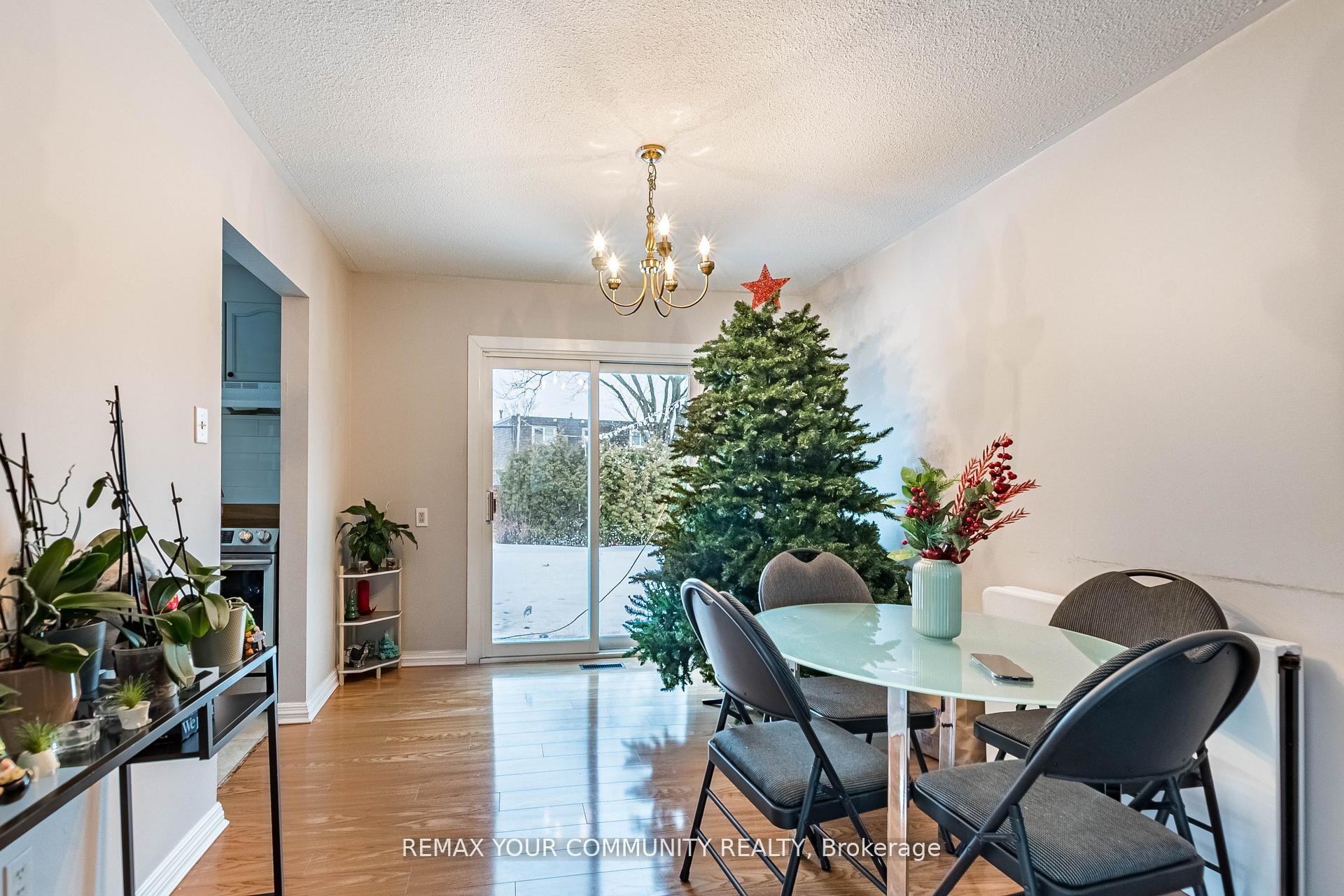 









2202


Bridge

Road,
Oakville,




ON
L6L 2G3

