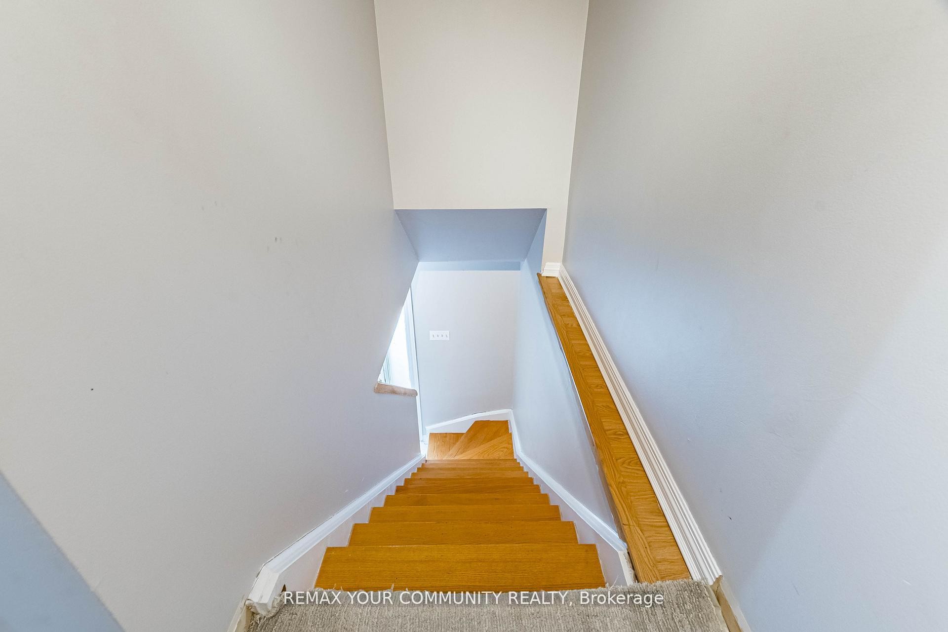 









2202


Bridge

Road,
Oakville,




ON
L6L 2G3

