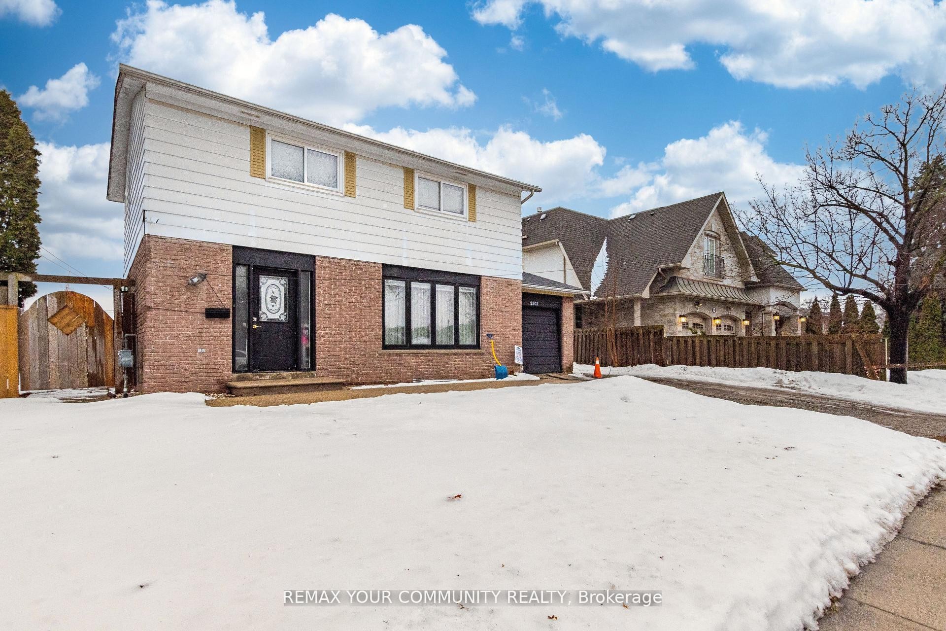 









2202


Bridge

Road,
Oakville,




ON
L6L 2G3

